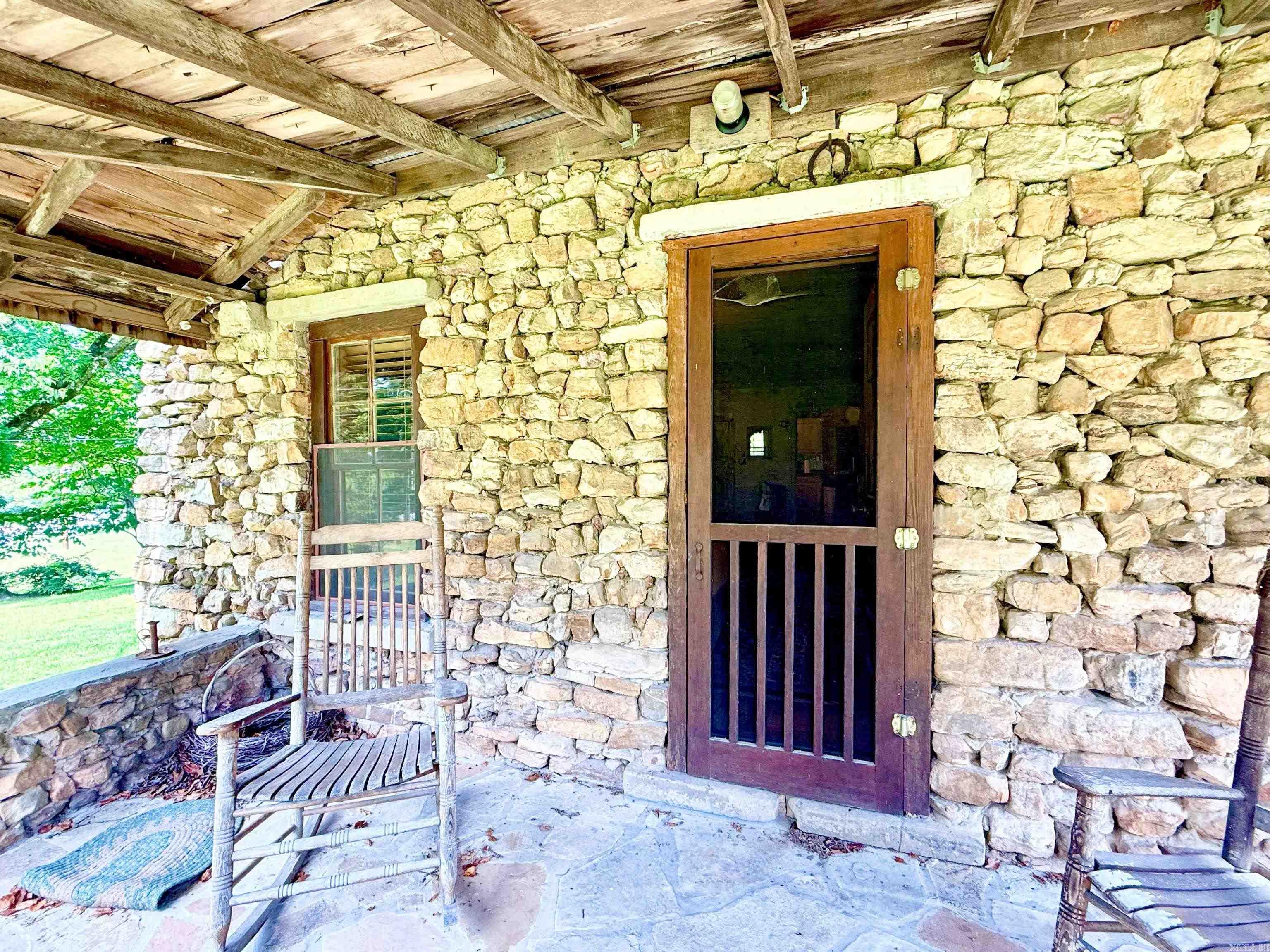 2598 Highway 56  Calico Rock, AR