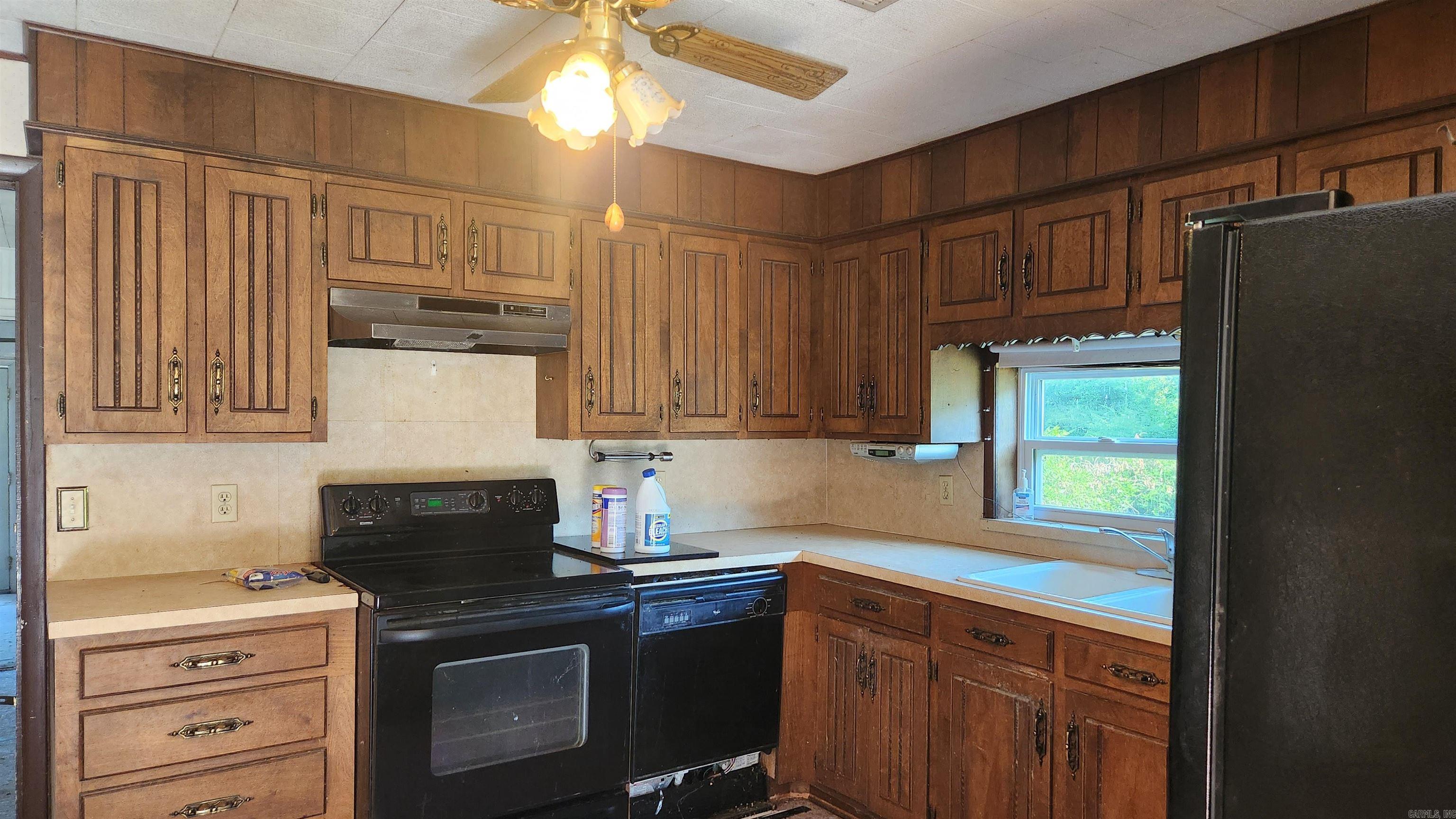 1193 W Hwy 270  Mount Ida, AR