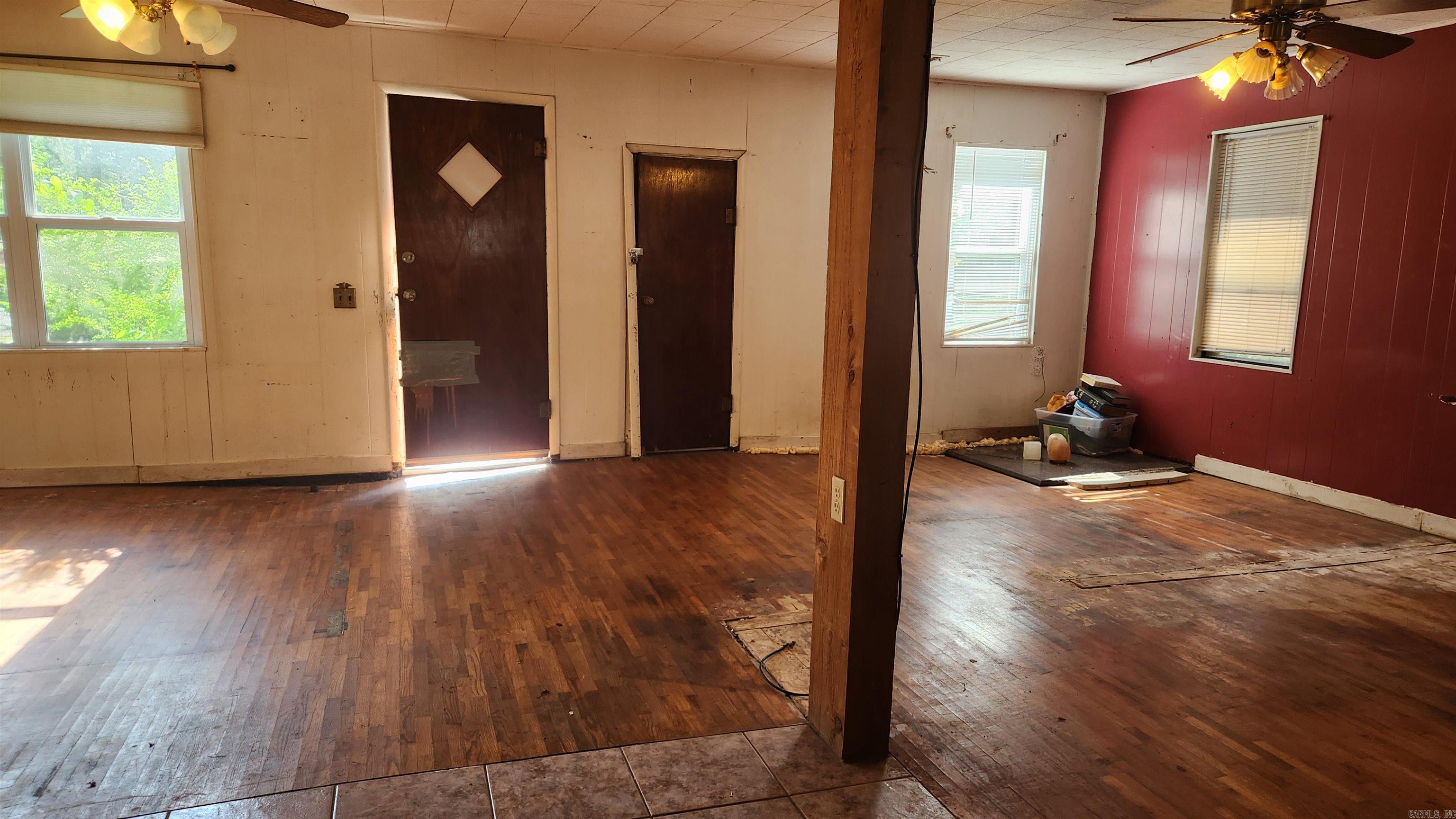 1193 W Hwy 270  Mount Ida, AR