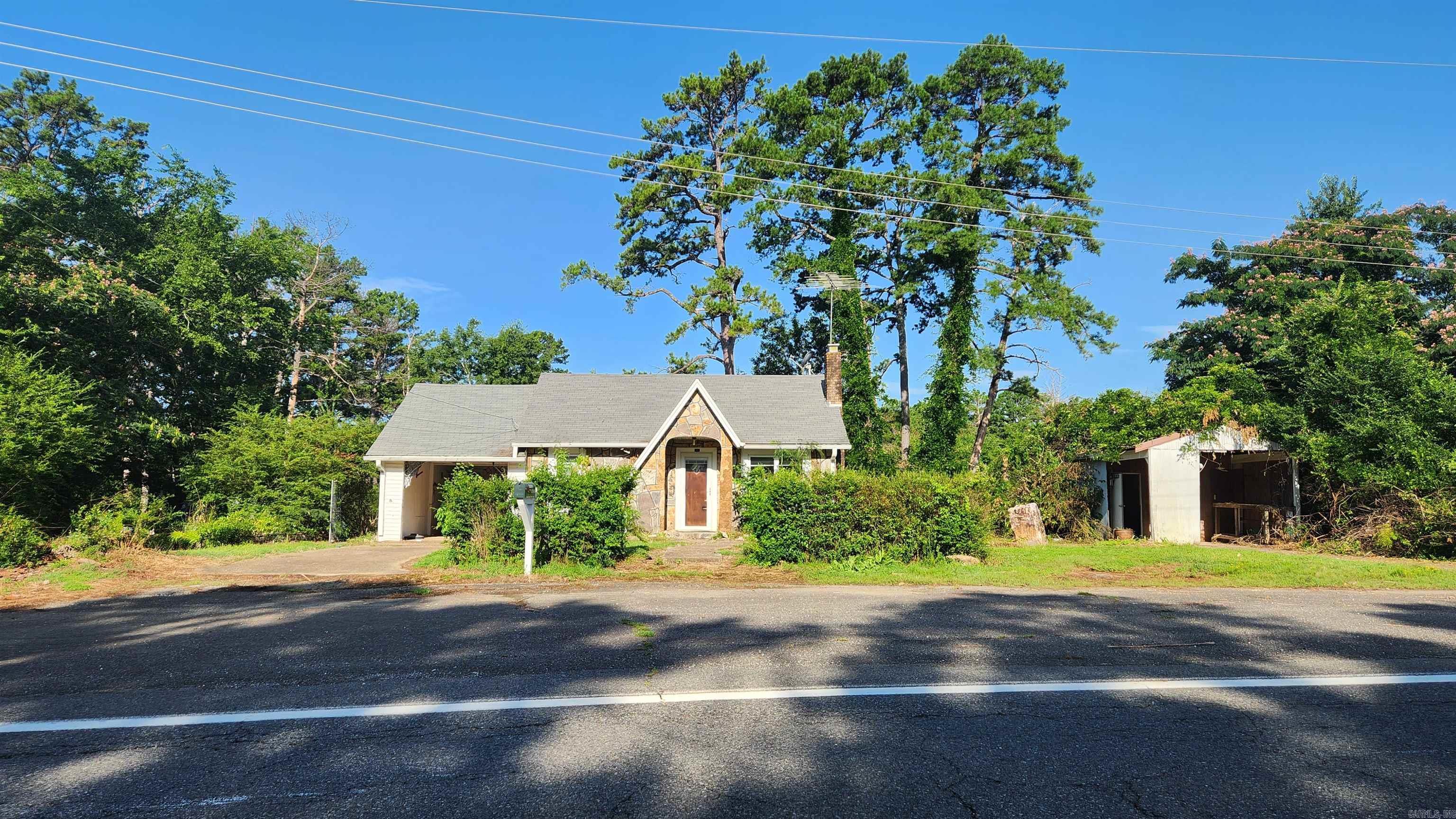 1193 W Hwy 270  Mount Ida, AR