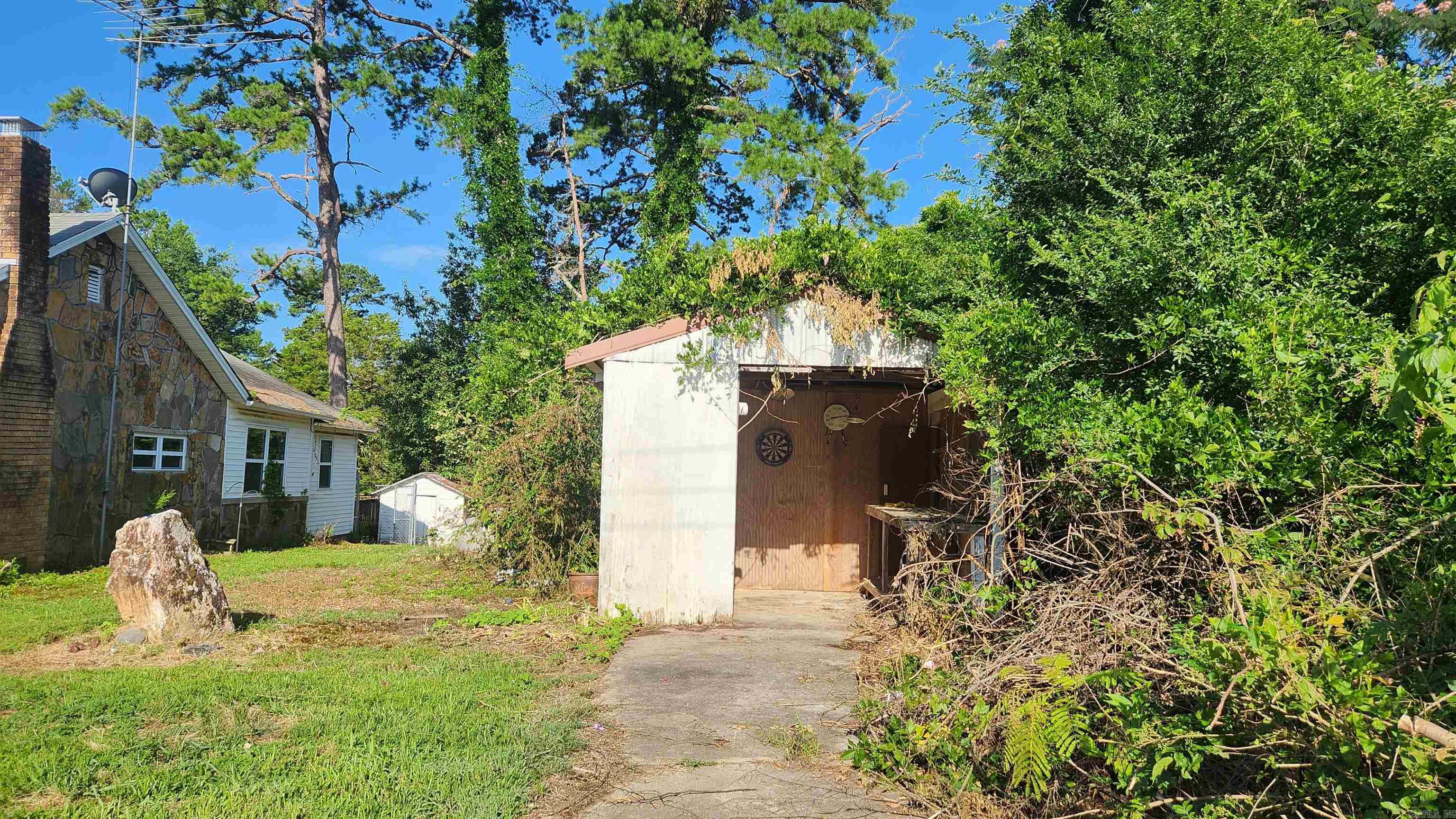 1193 W Hwy 270  Mount Ida, AR