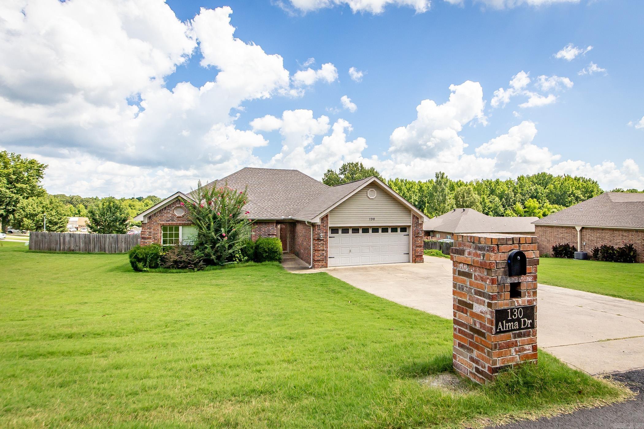 130 Alma  Austin, AR