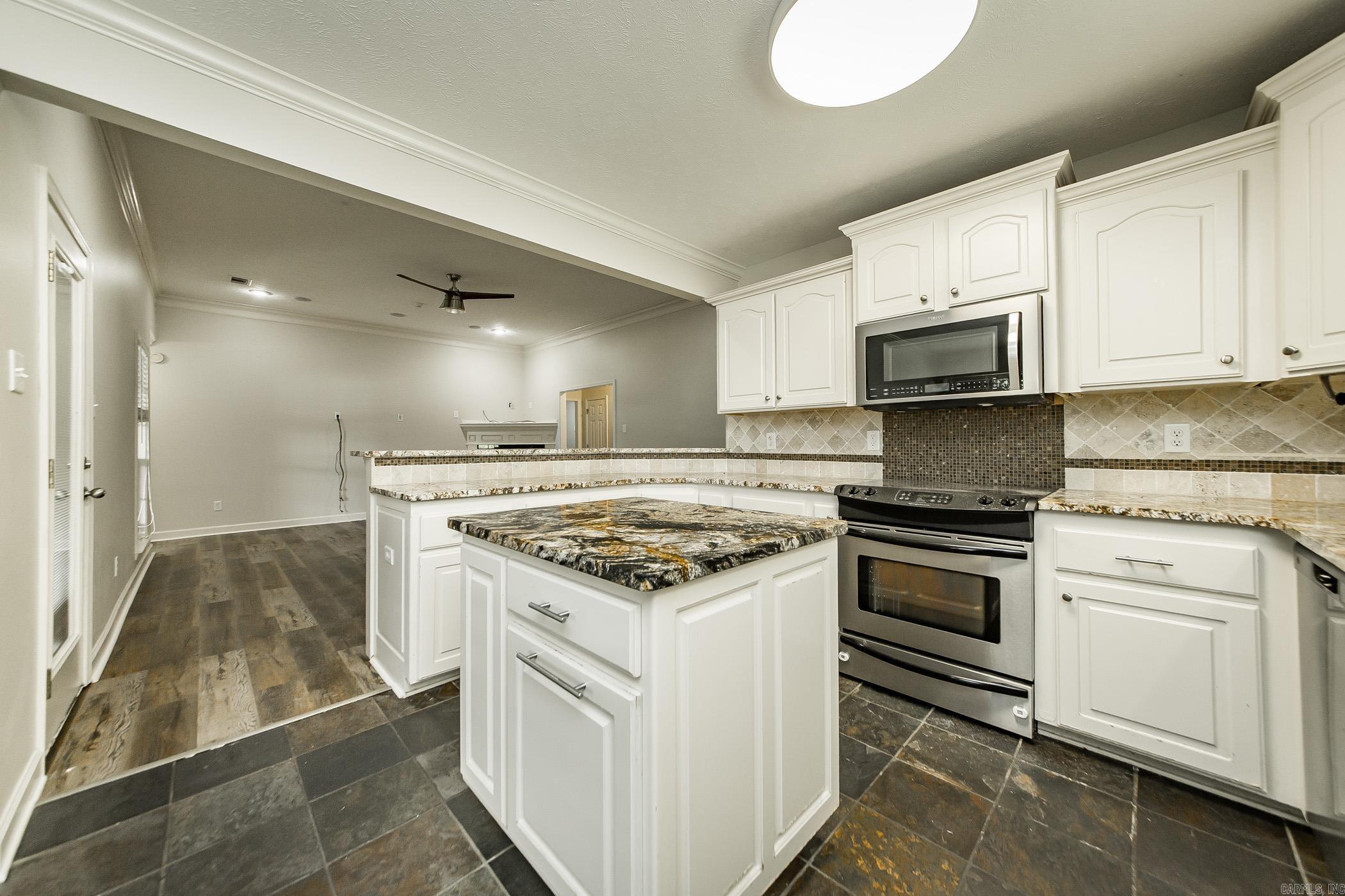 130 Alma  Austin, AR