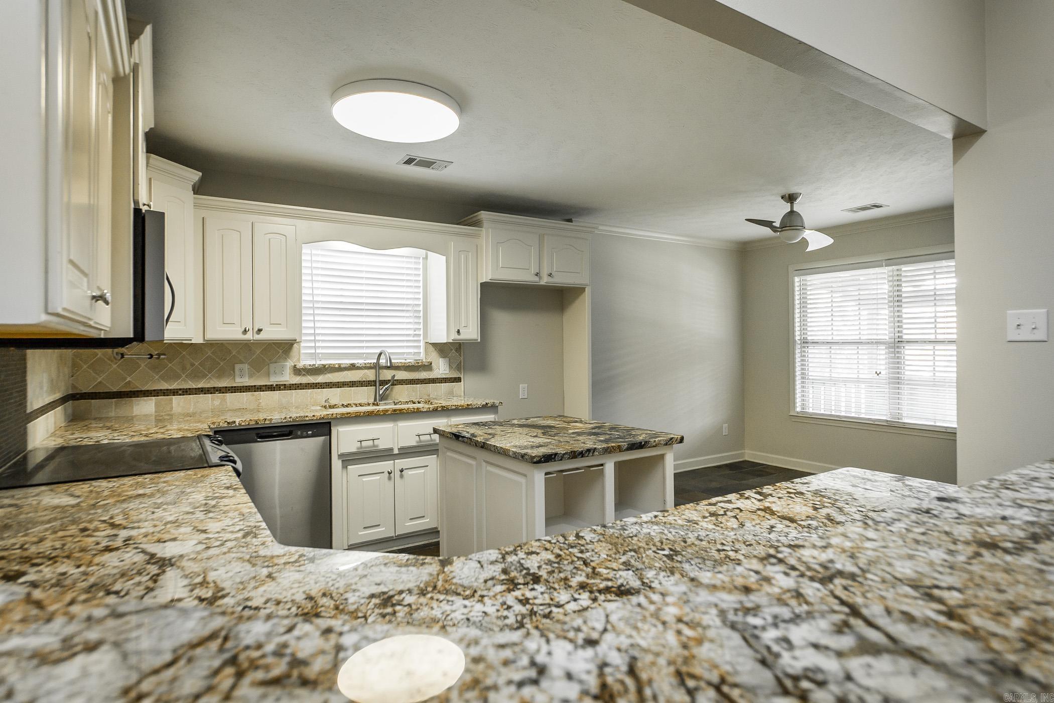 130 Alma  Austin, AR
