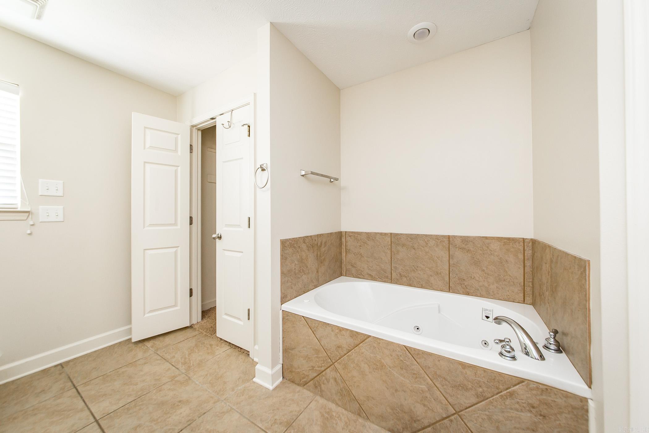 130 Alma  Austin, AR