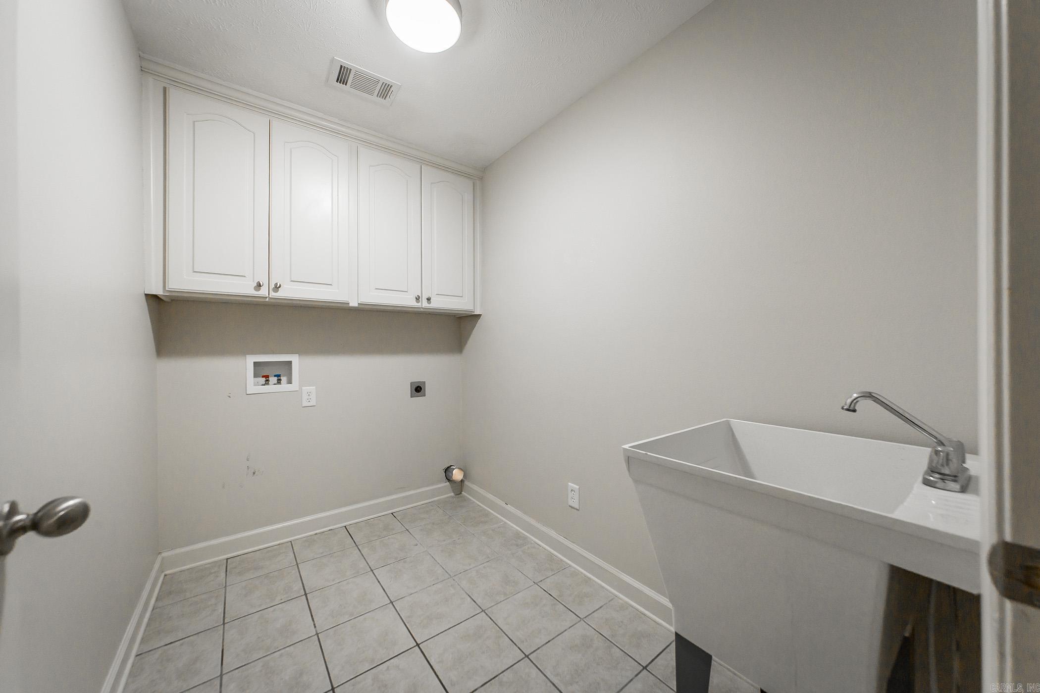 130 Alma  Austin, AR