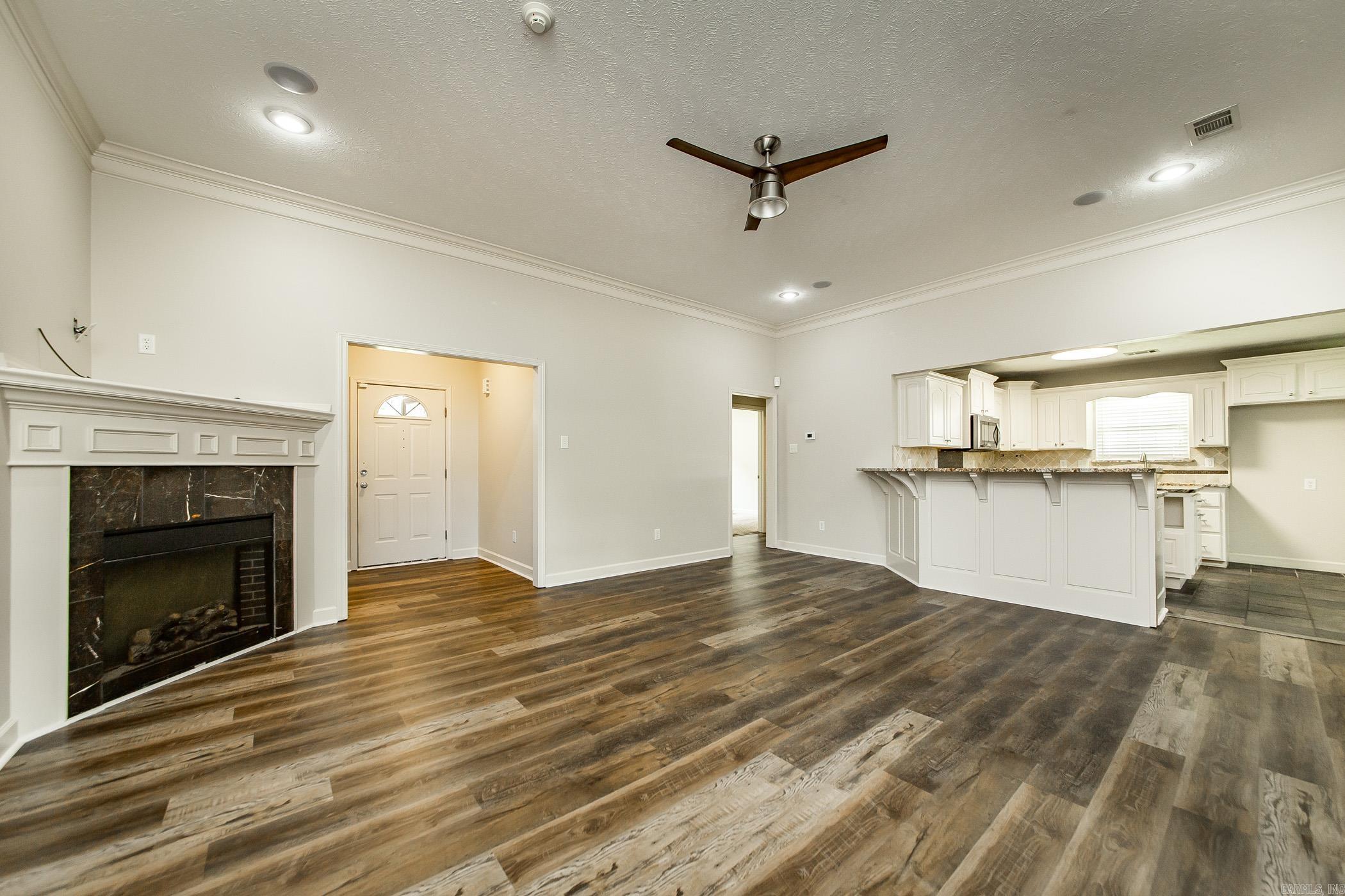 130 Alma  Austin, AR