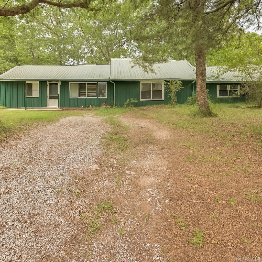 2331 US-65  Clinton, AR