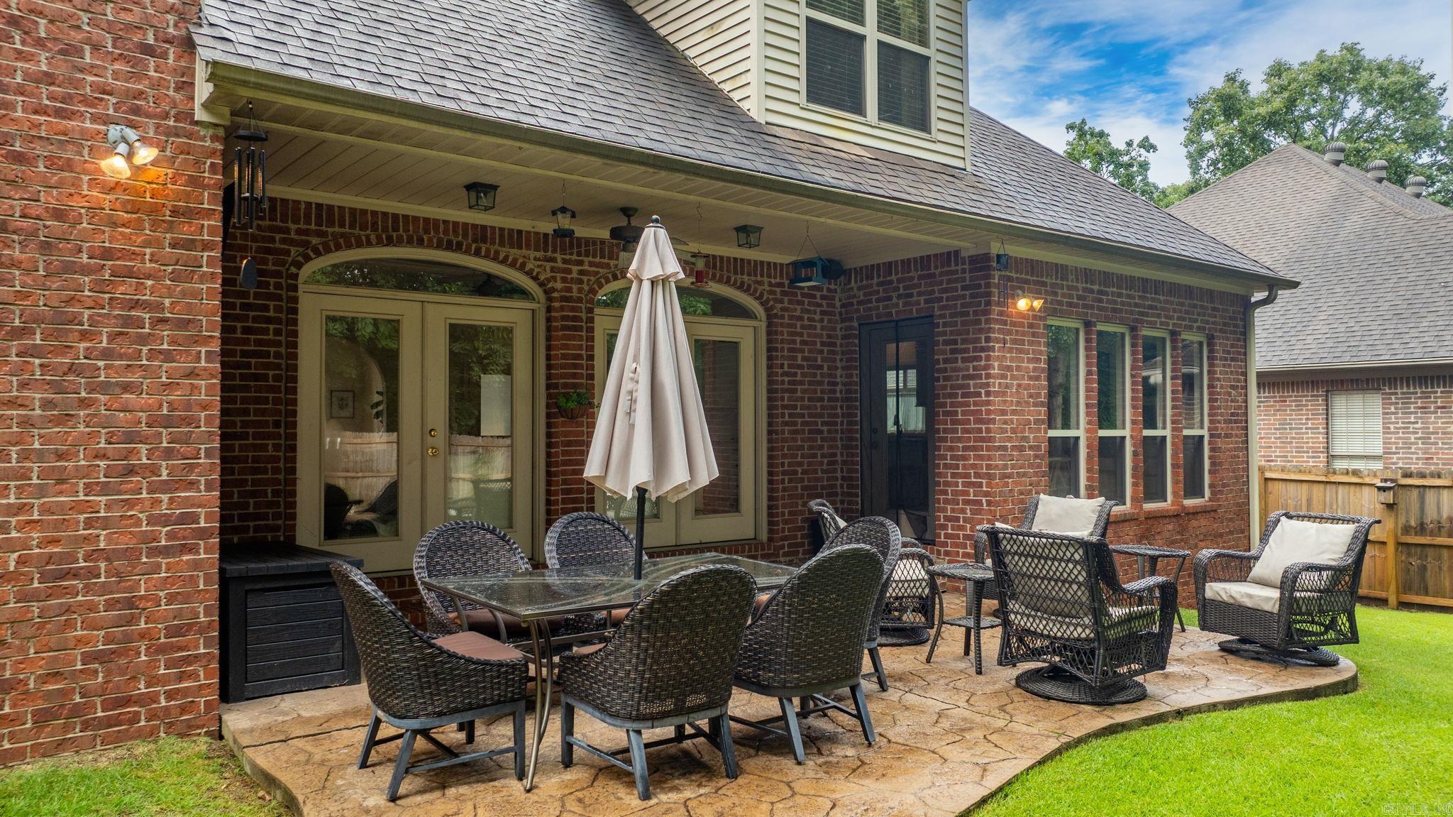 18 Village Grove  Little Rock, AR