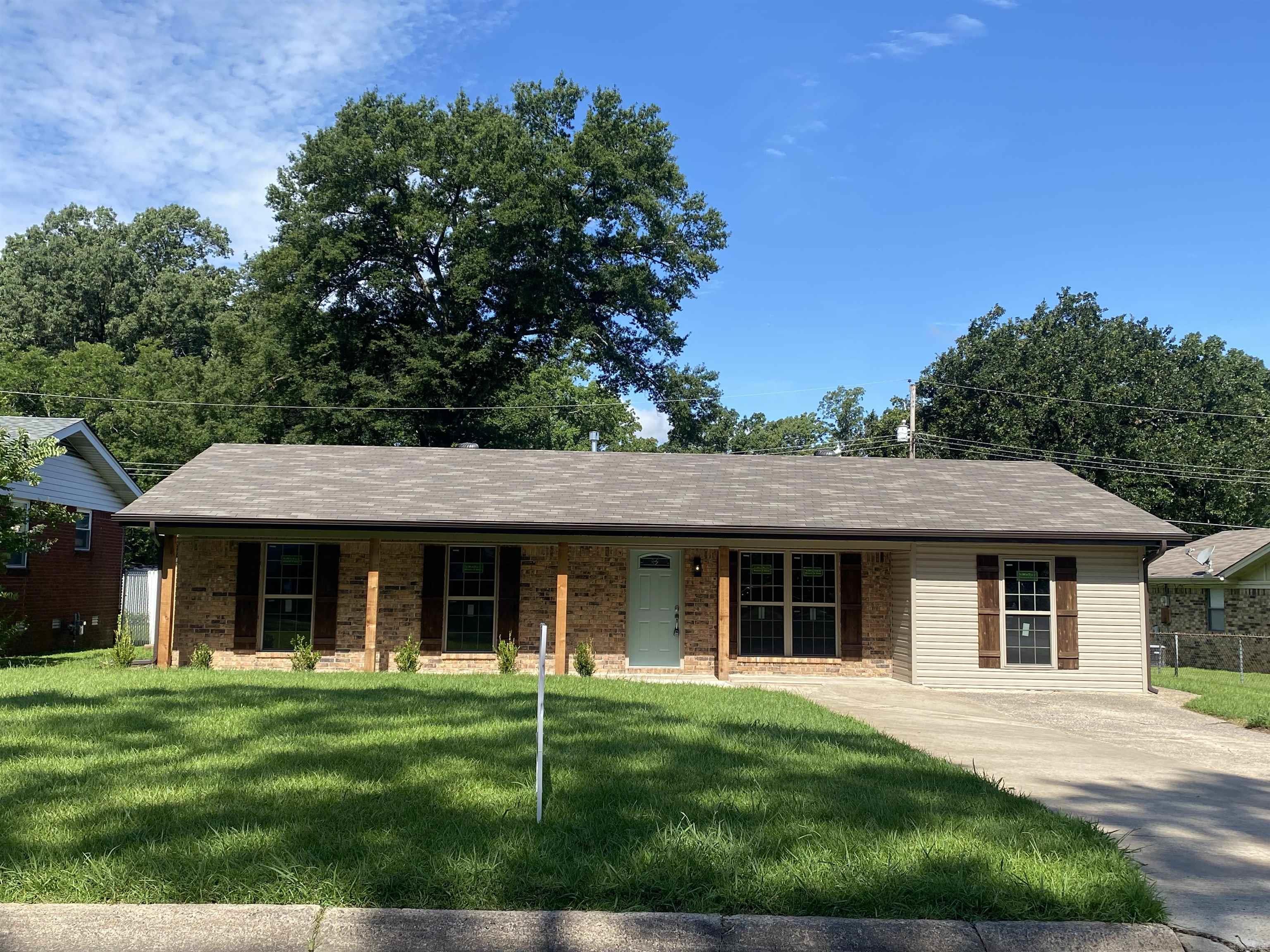 1812 N James  Jacksonville, AR