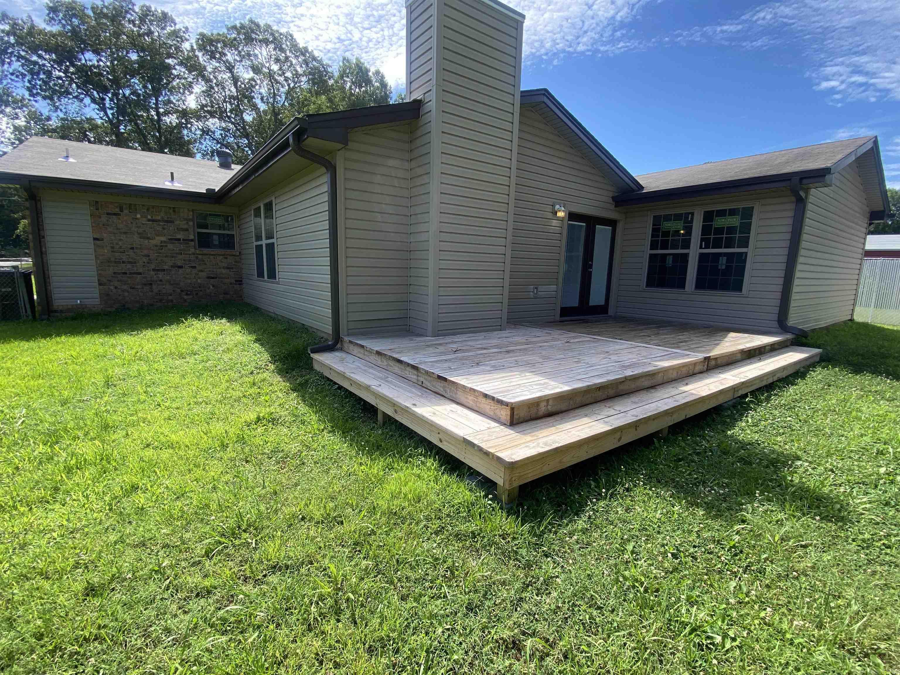1812 N James  Jacksonville, AR