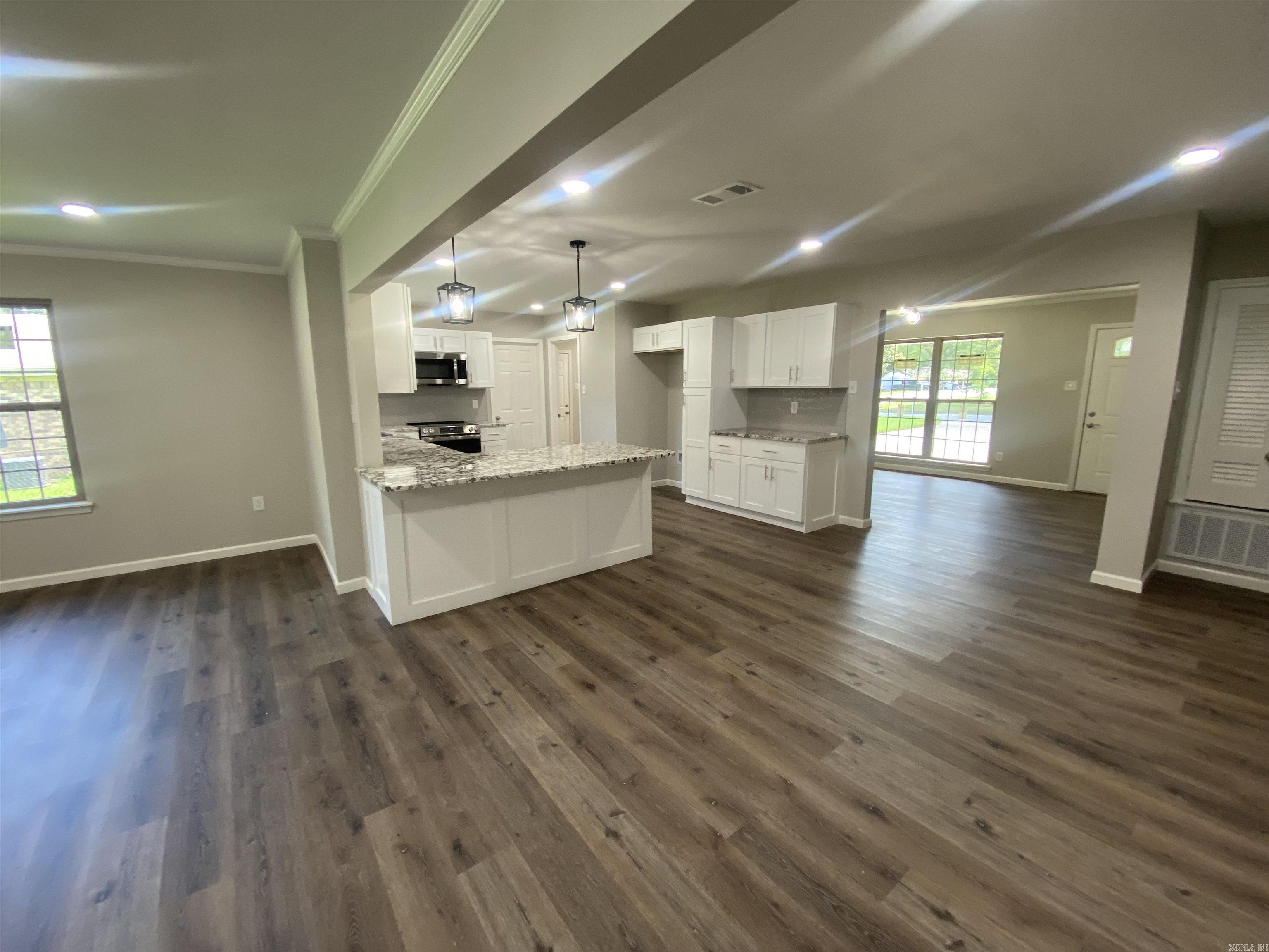 1812 N James  Jacksonville, AR