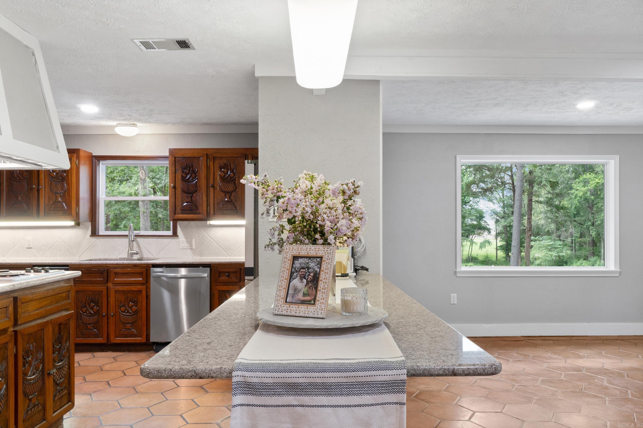 18 Riviera Drive  Conway, AR