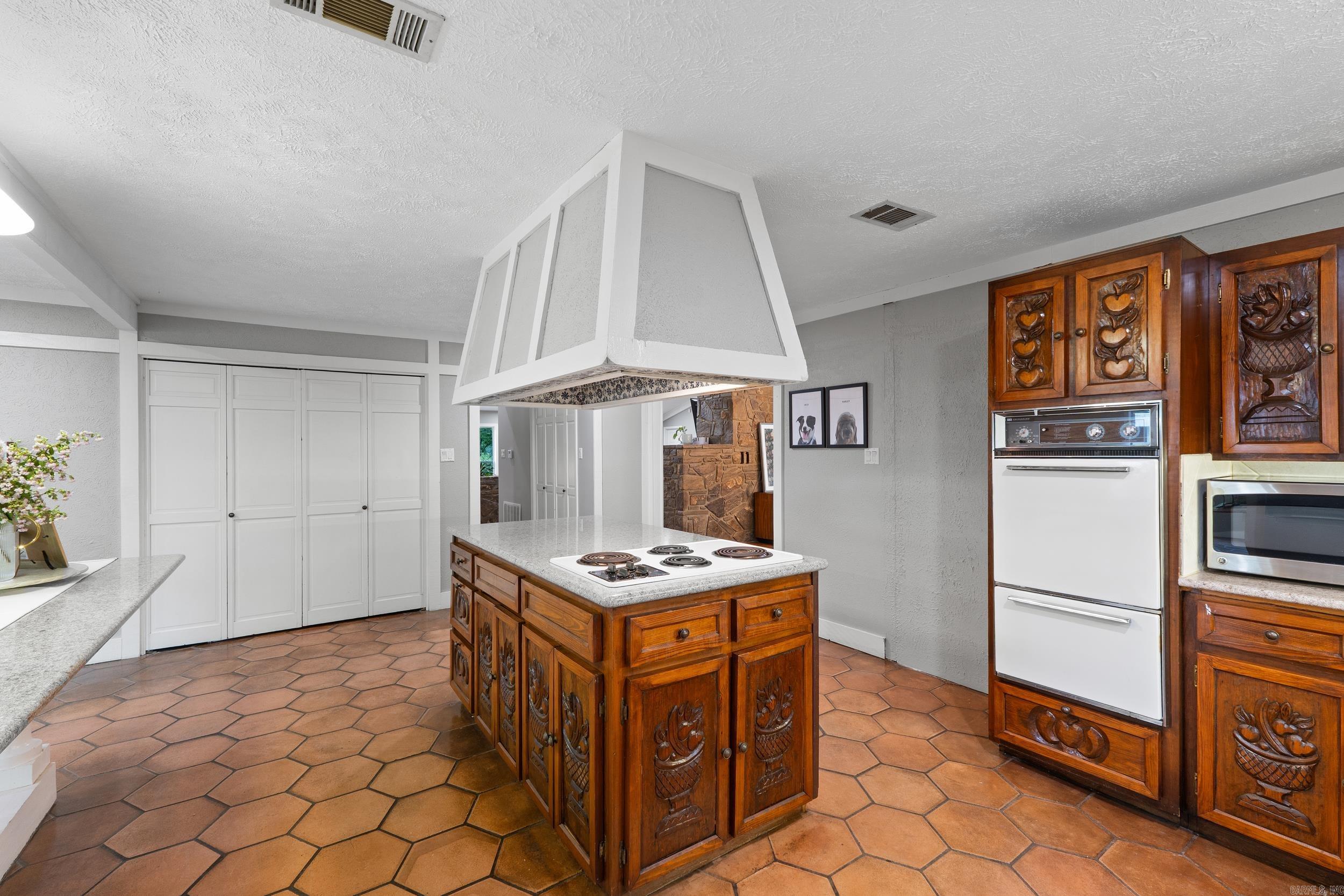 18 Riviera Drive  Conway, AR