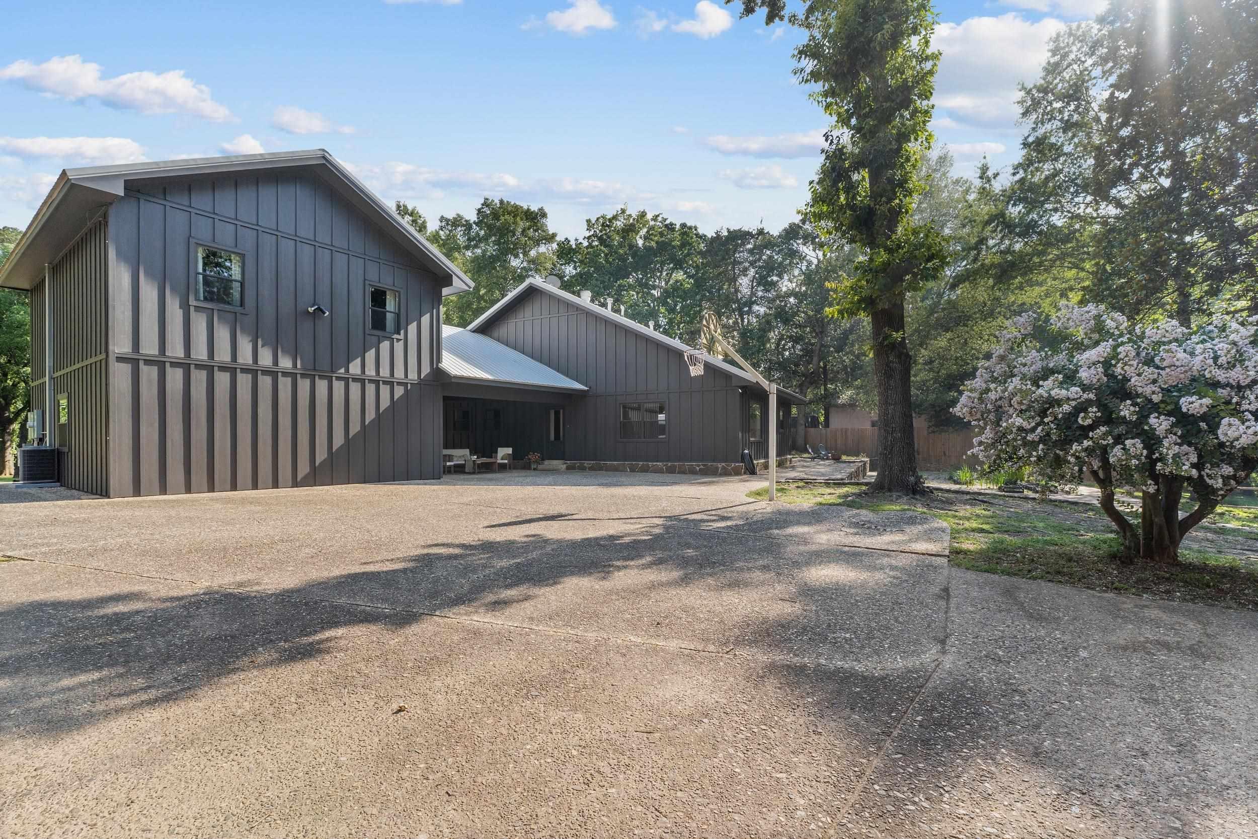 18 Riviera Drive  Conway, AR
