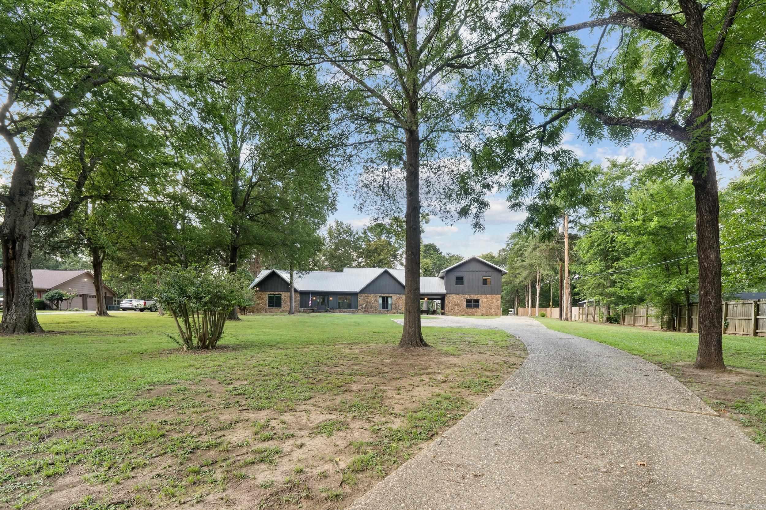 18 Riviera Drive  Conway, AR