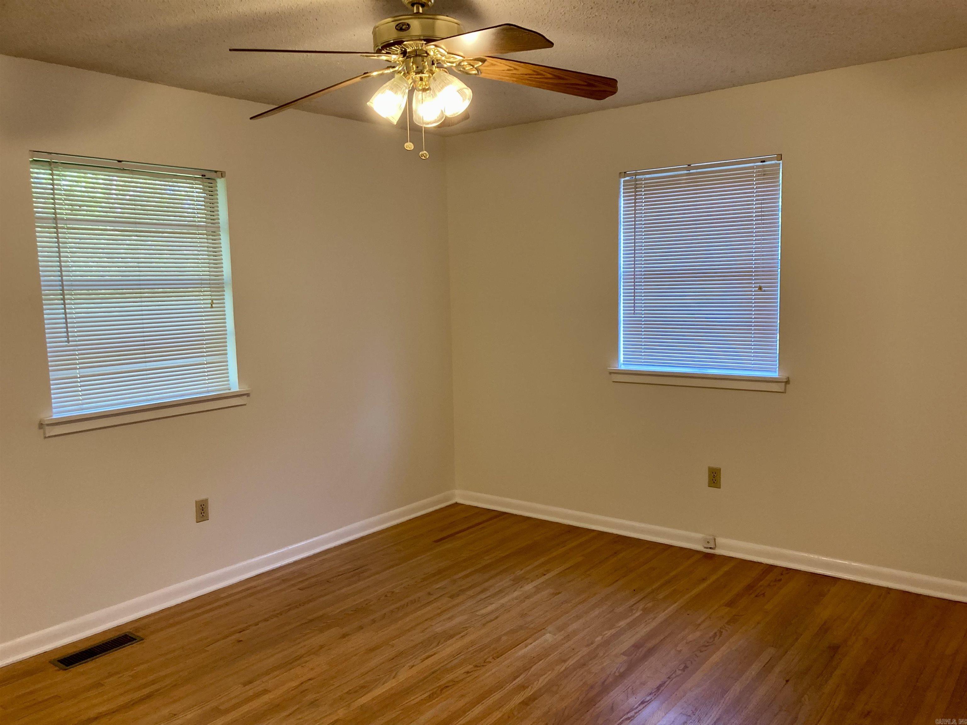 5212 N Walnut  North Little Rock, AR