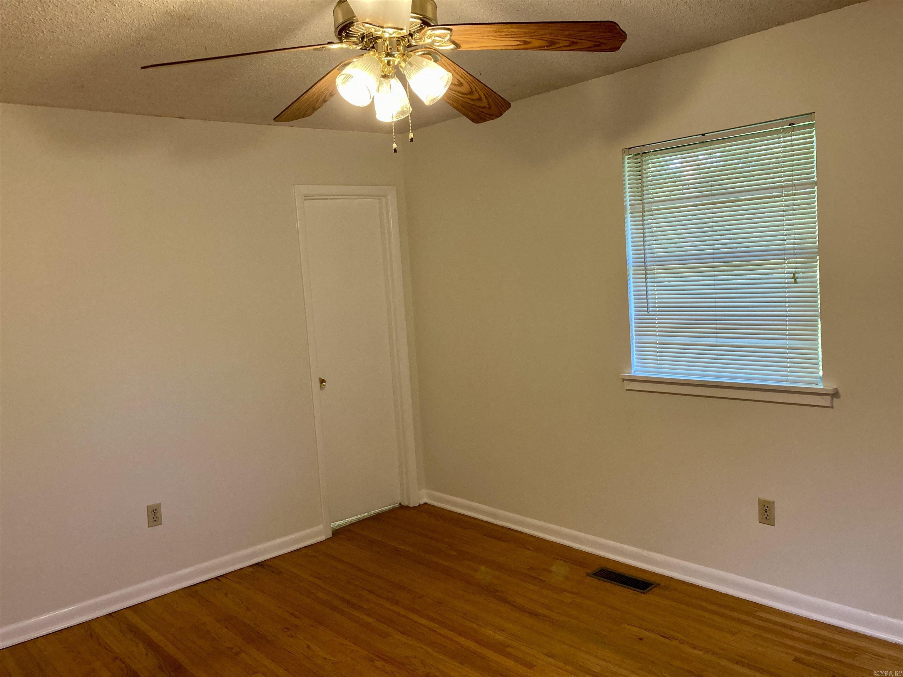 5212 N Walnut  North Little Rock, AR