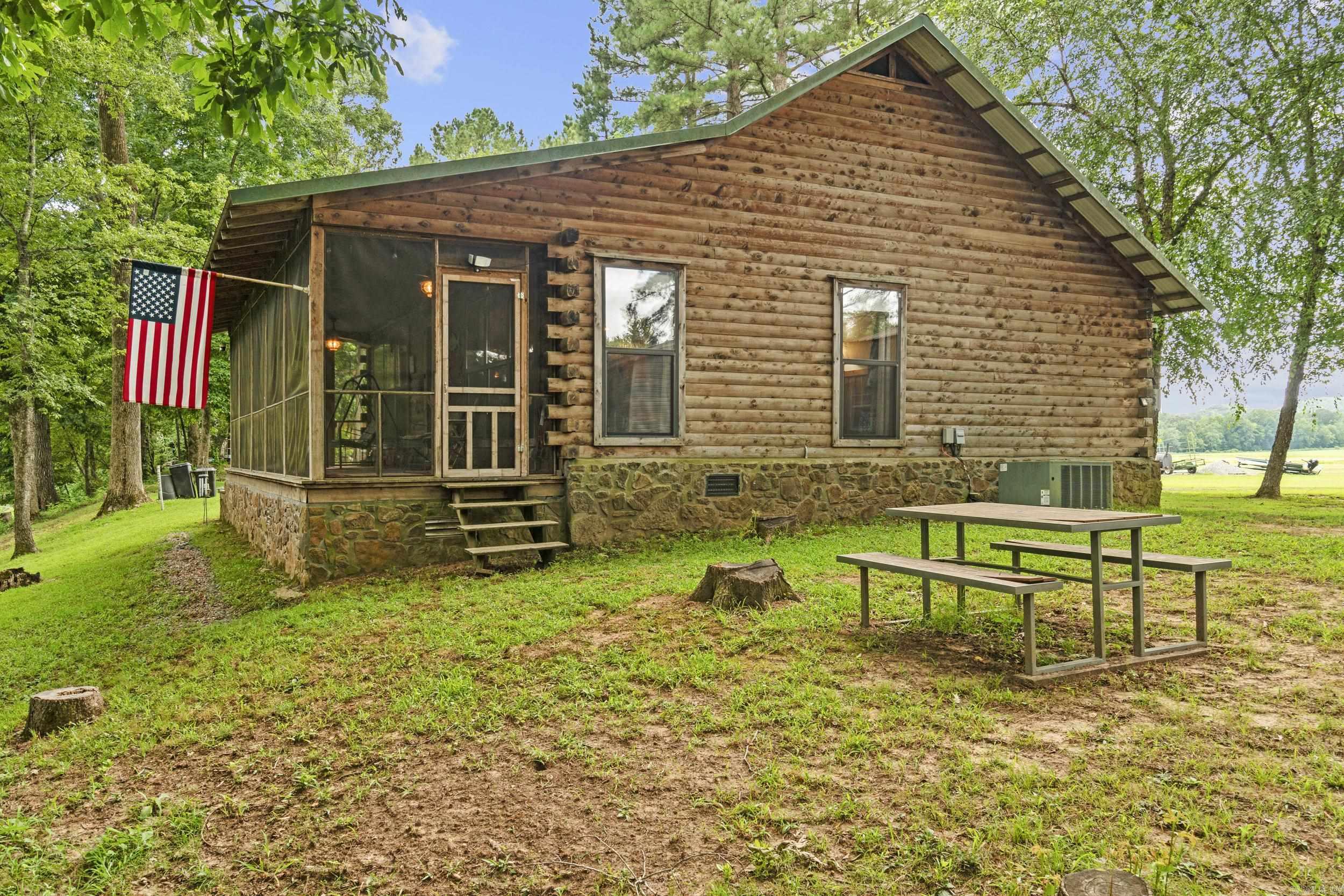 8 Iveon Clay  Pangburn, AR