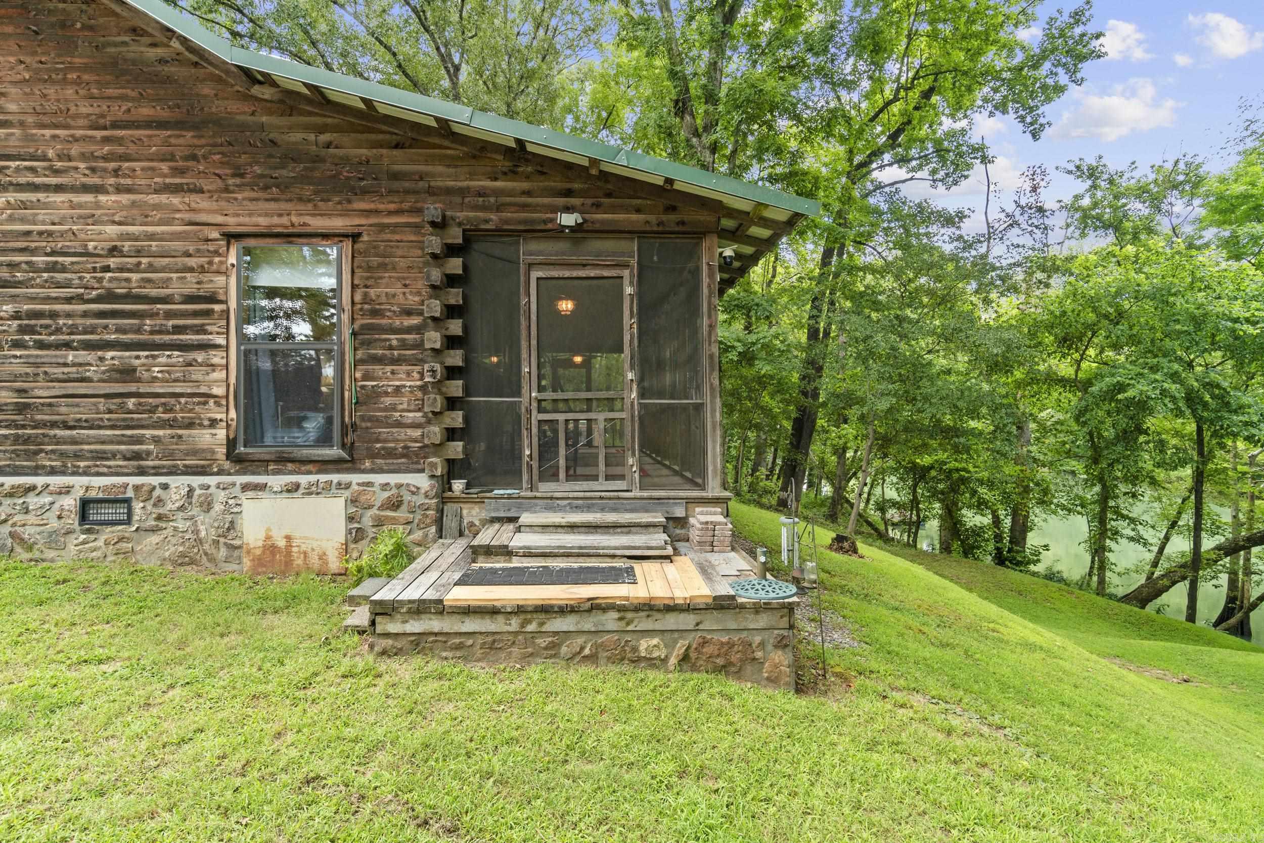 8 Iveon Clay  Pangburn, AR