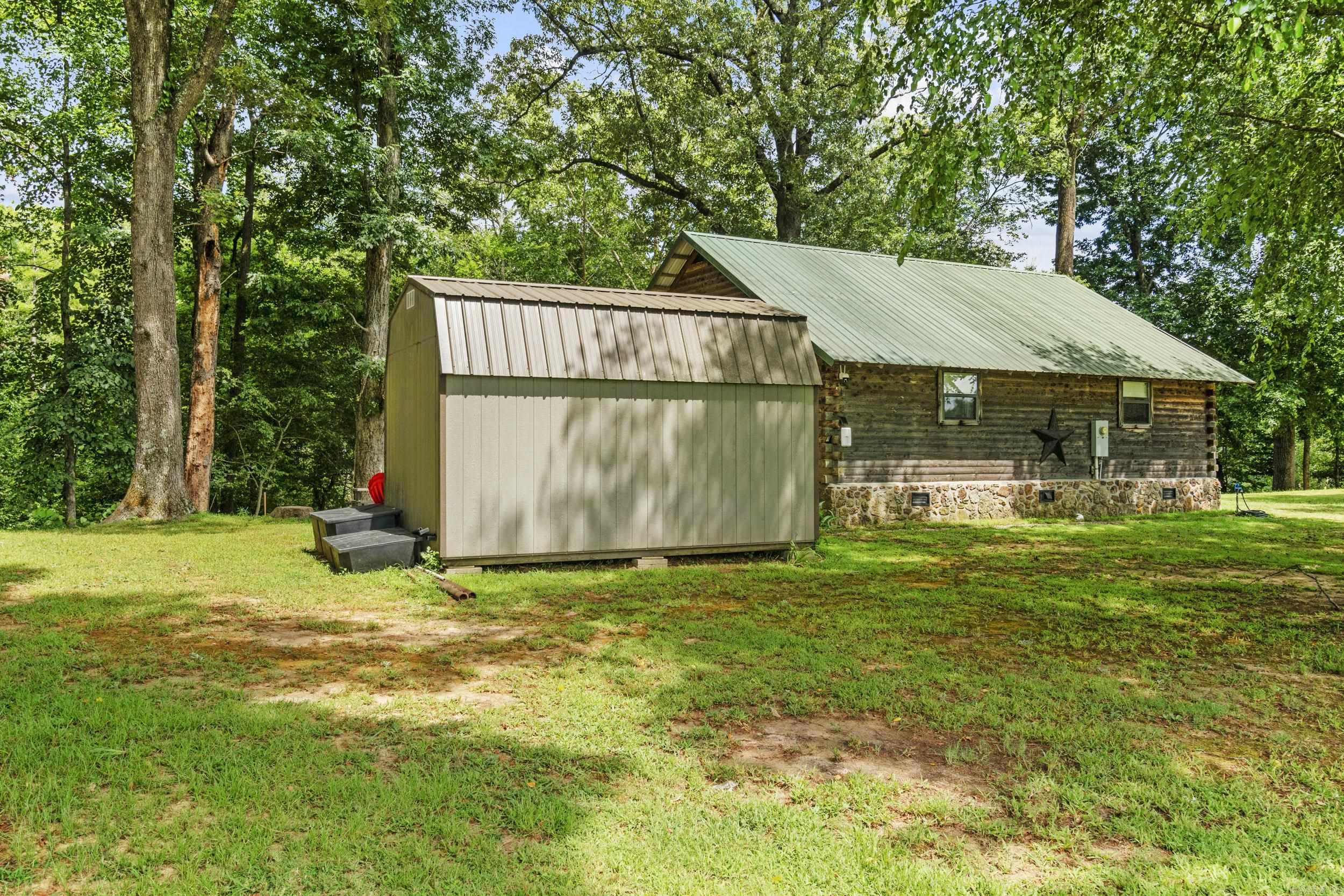 8 Iveon Clay  Pangburn, AR