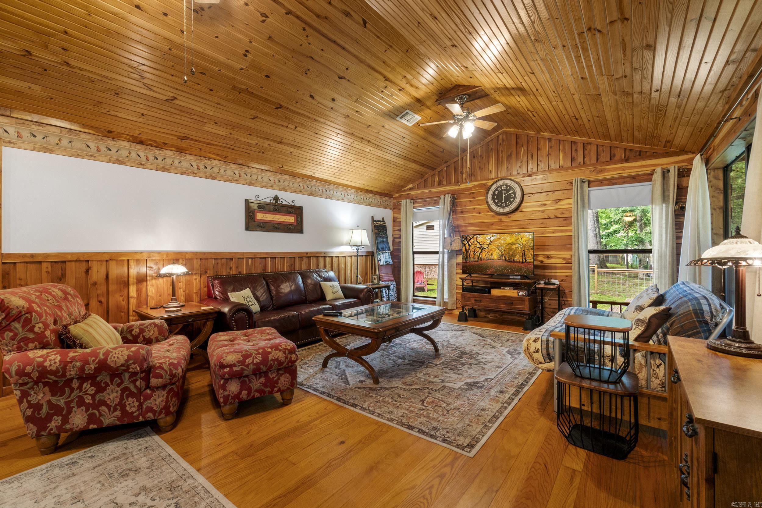 8 Iveon Clay  Pangburn, AR