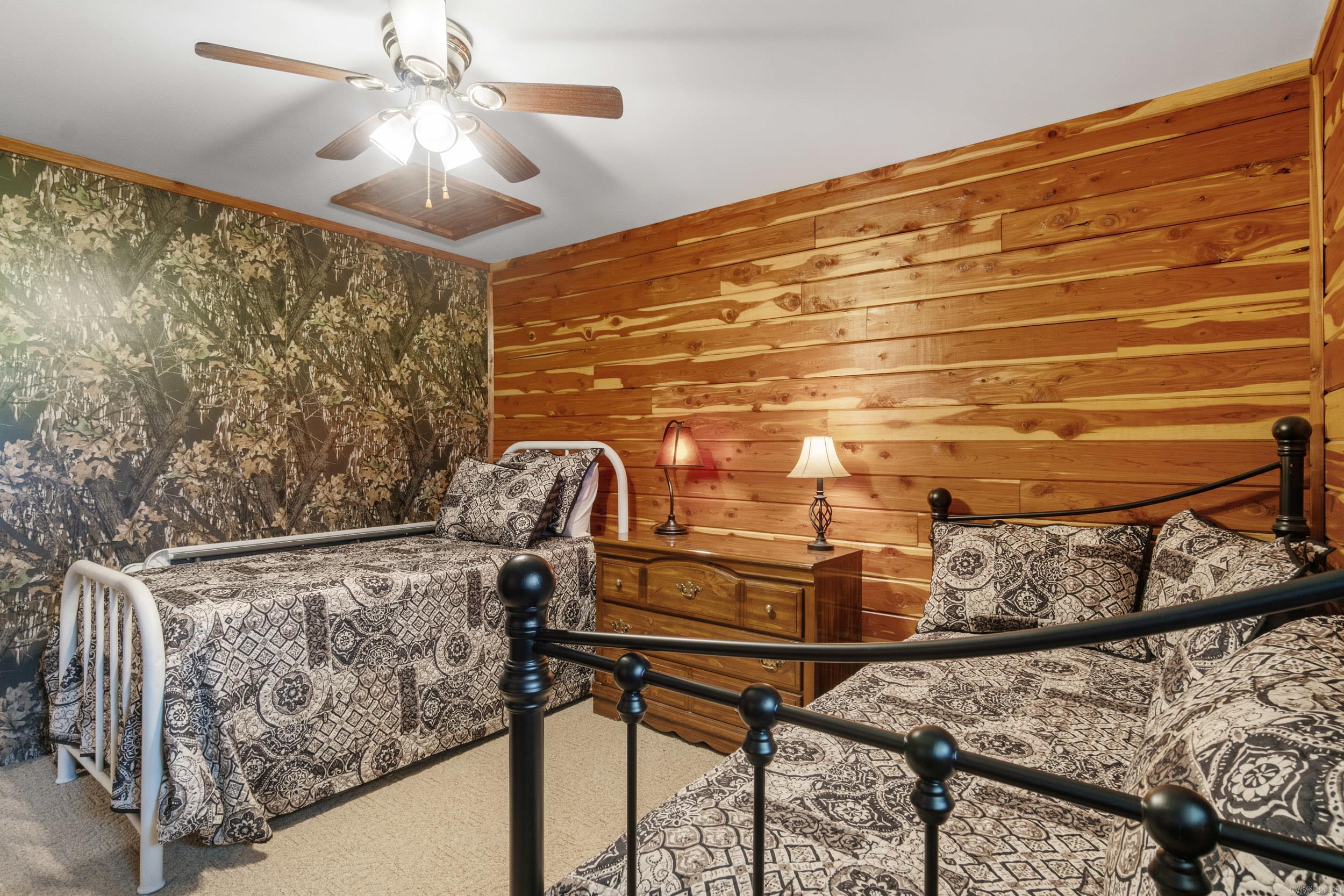 8 Iveon Clay  Pangburn, AR