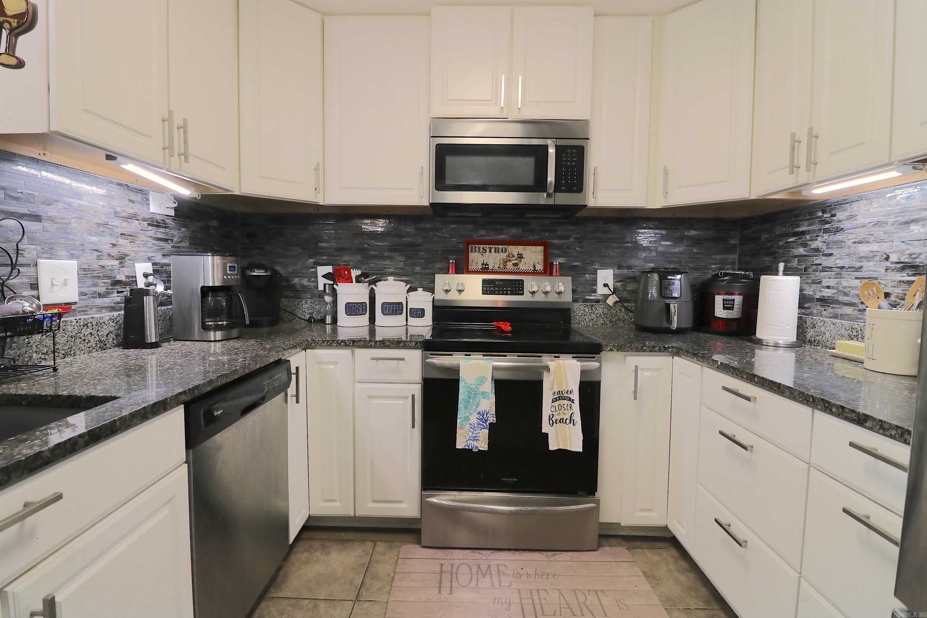 246 Plum Drive Austin, AR 72007