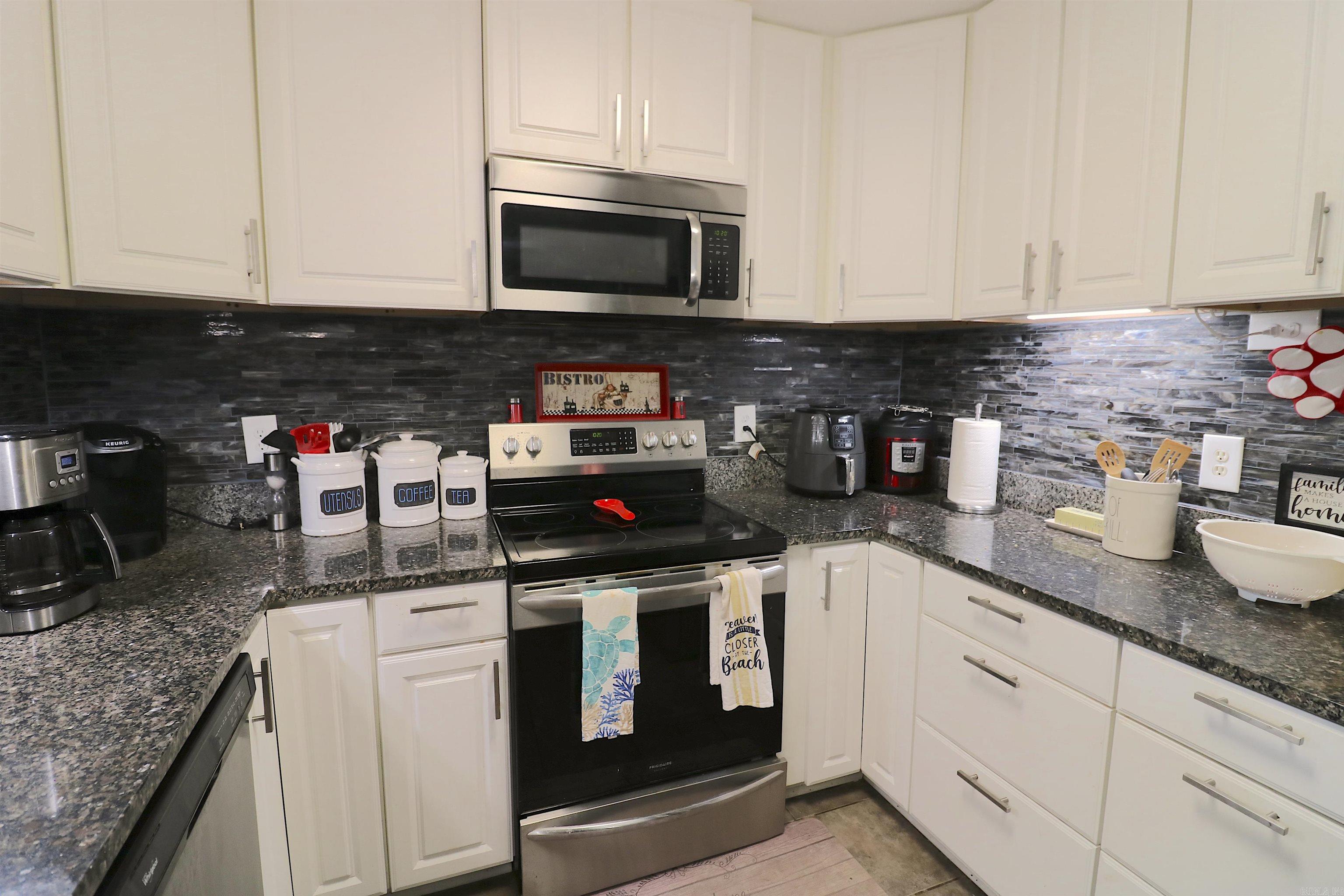 246 Plum Drive Austin, AR 72007