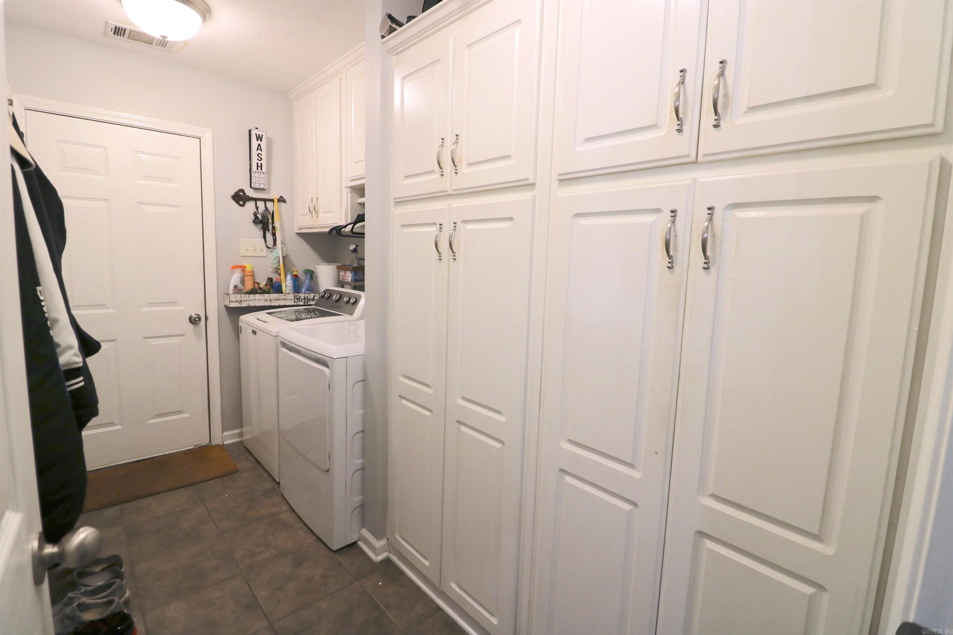 246 Plum Drive Austin, AR 72007