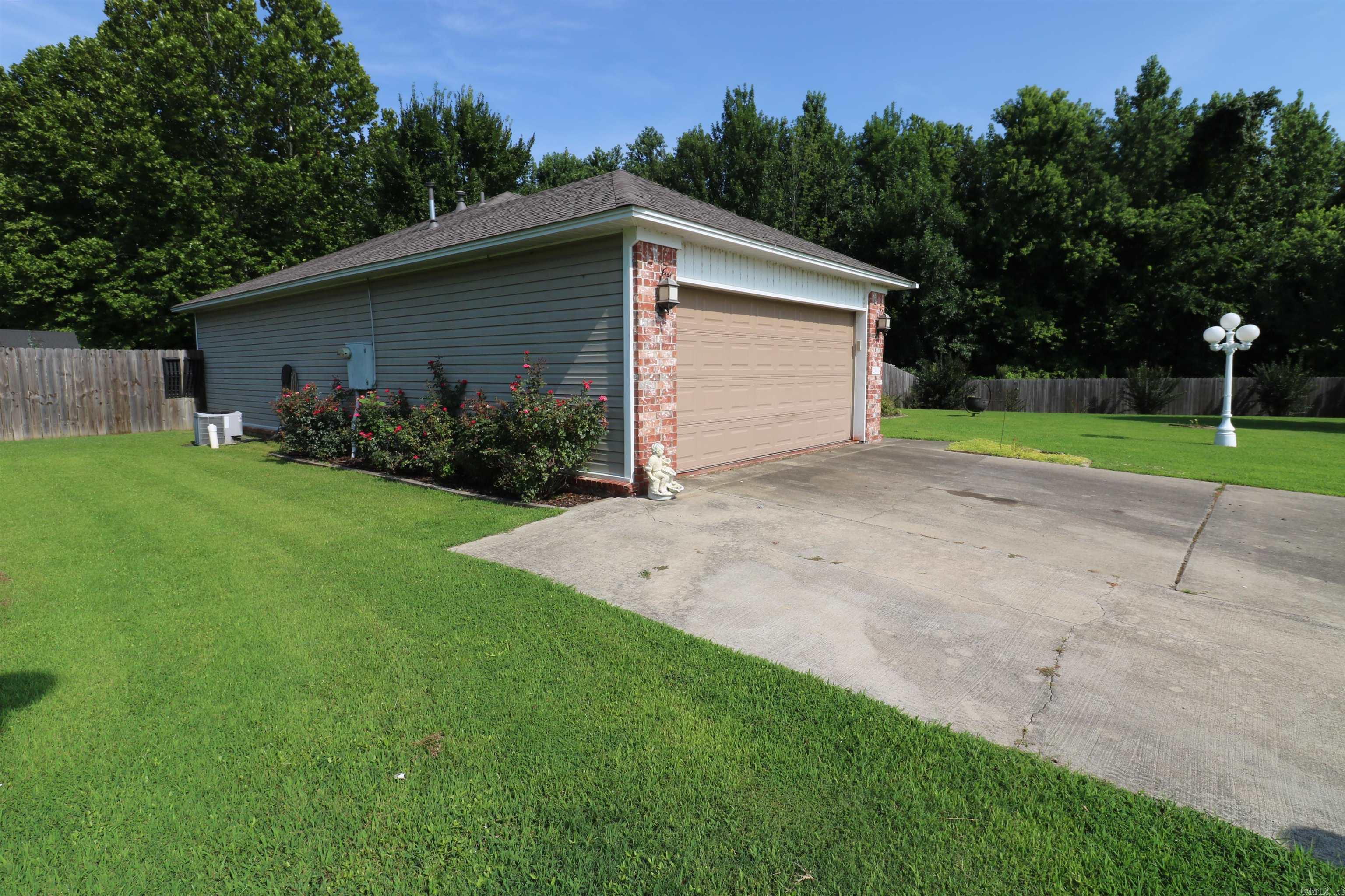 246 Plum Drive Austin, AR 72007