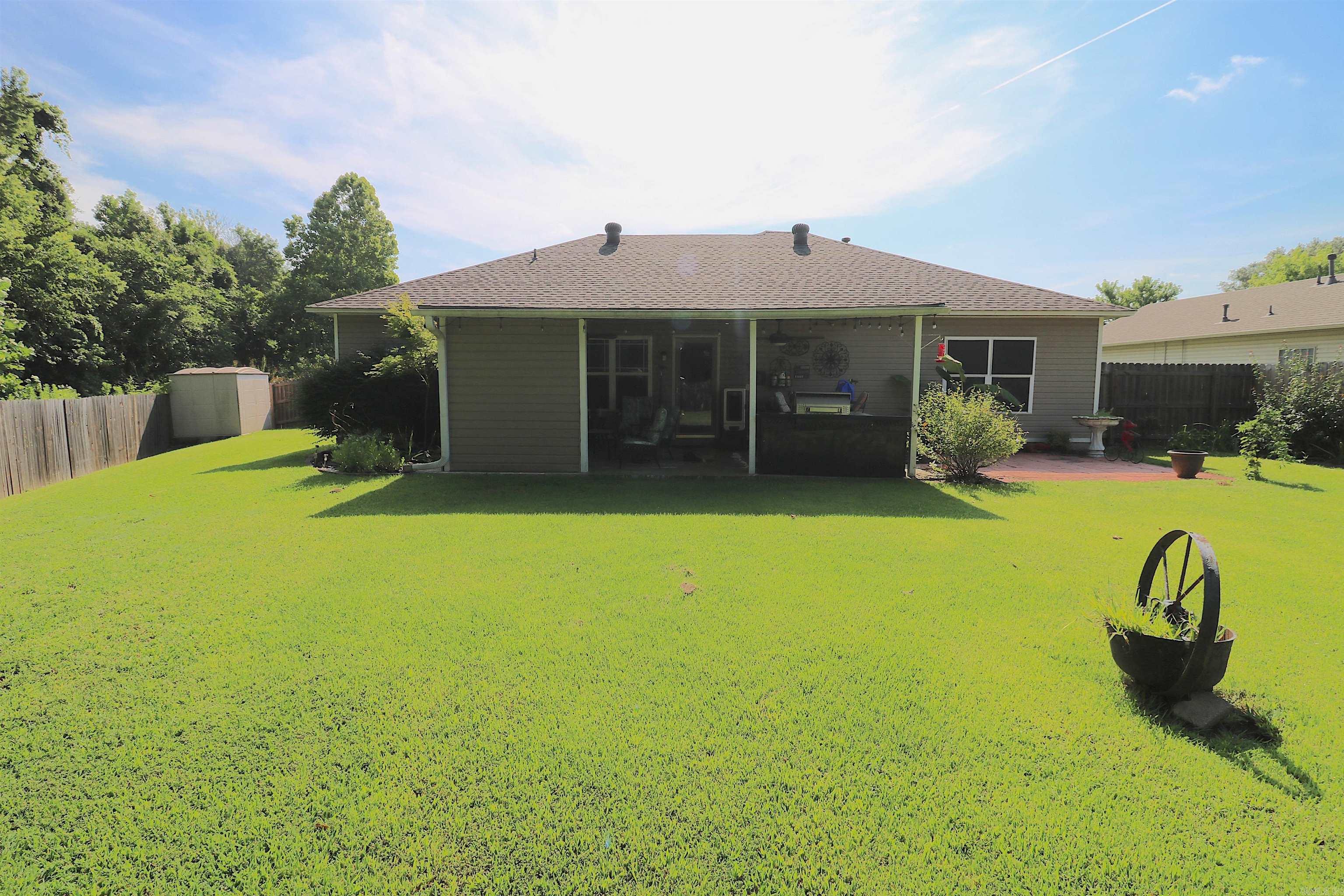 246 Plum Drive Austin, AR 72007