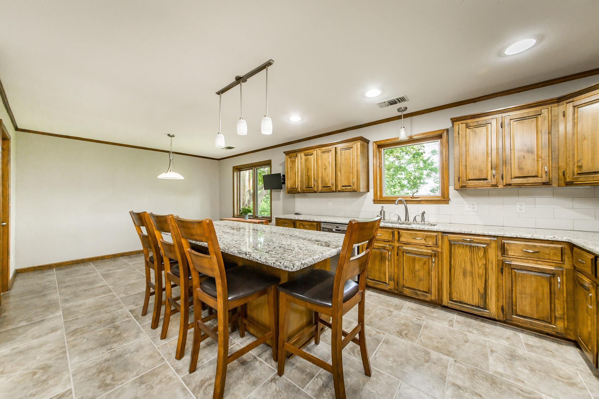 753 Lewisburg  Austin, AR