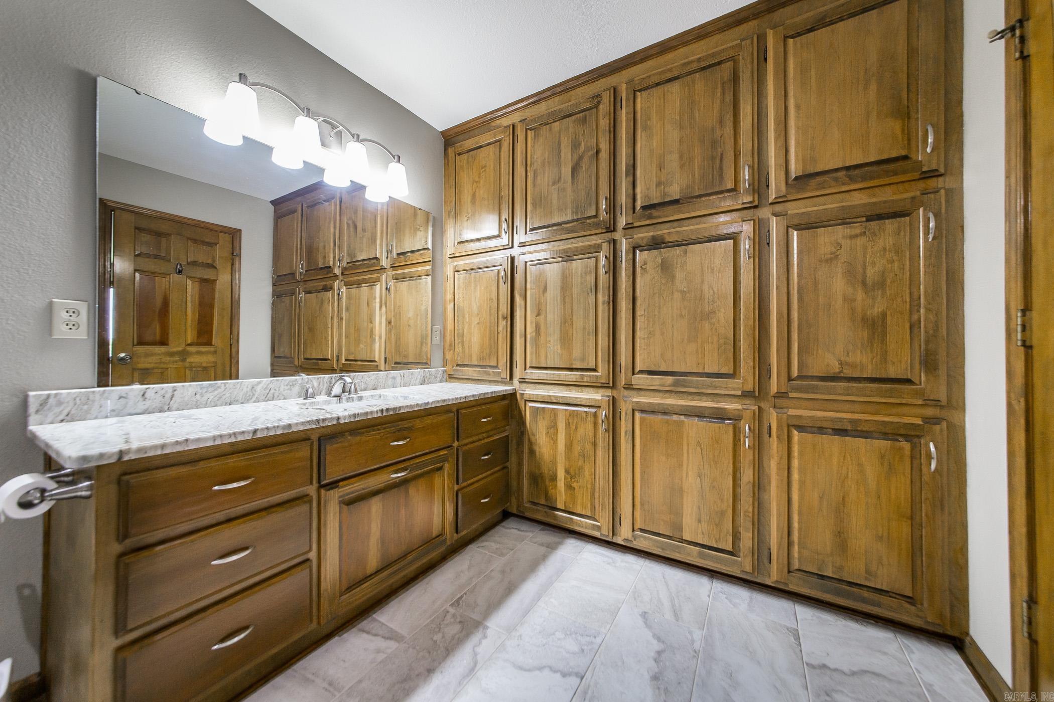 753 Lewisburg  Austin, AR