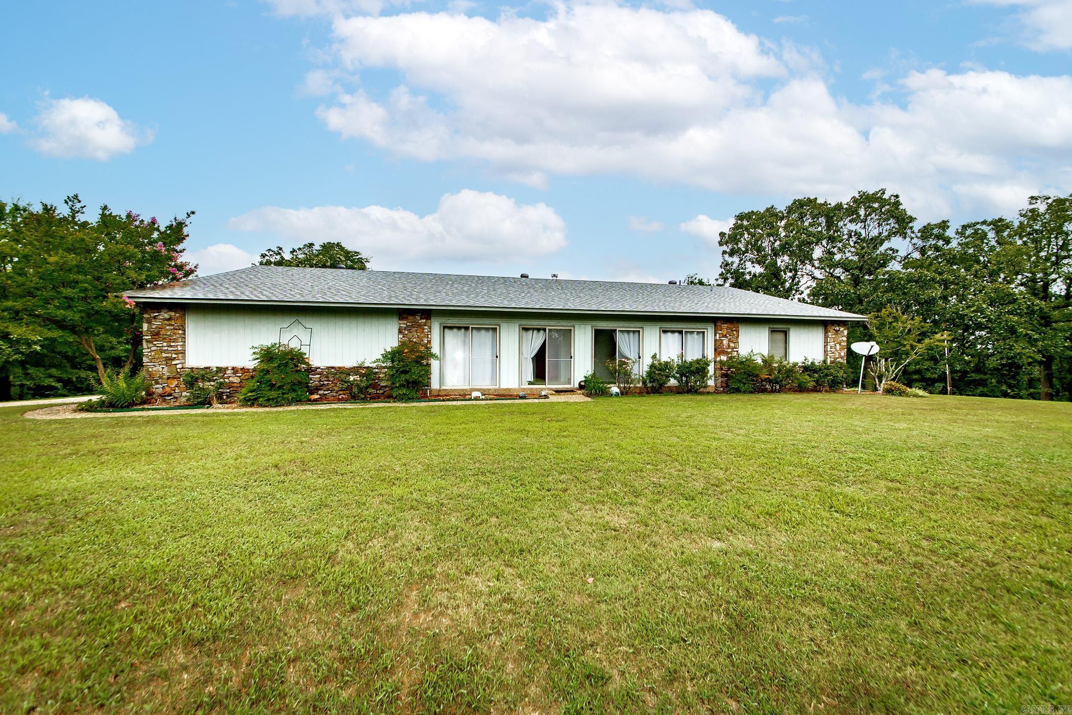 753 Lewisburg  Austin, AR