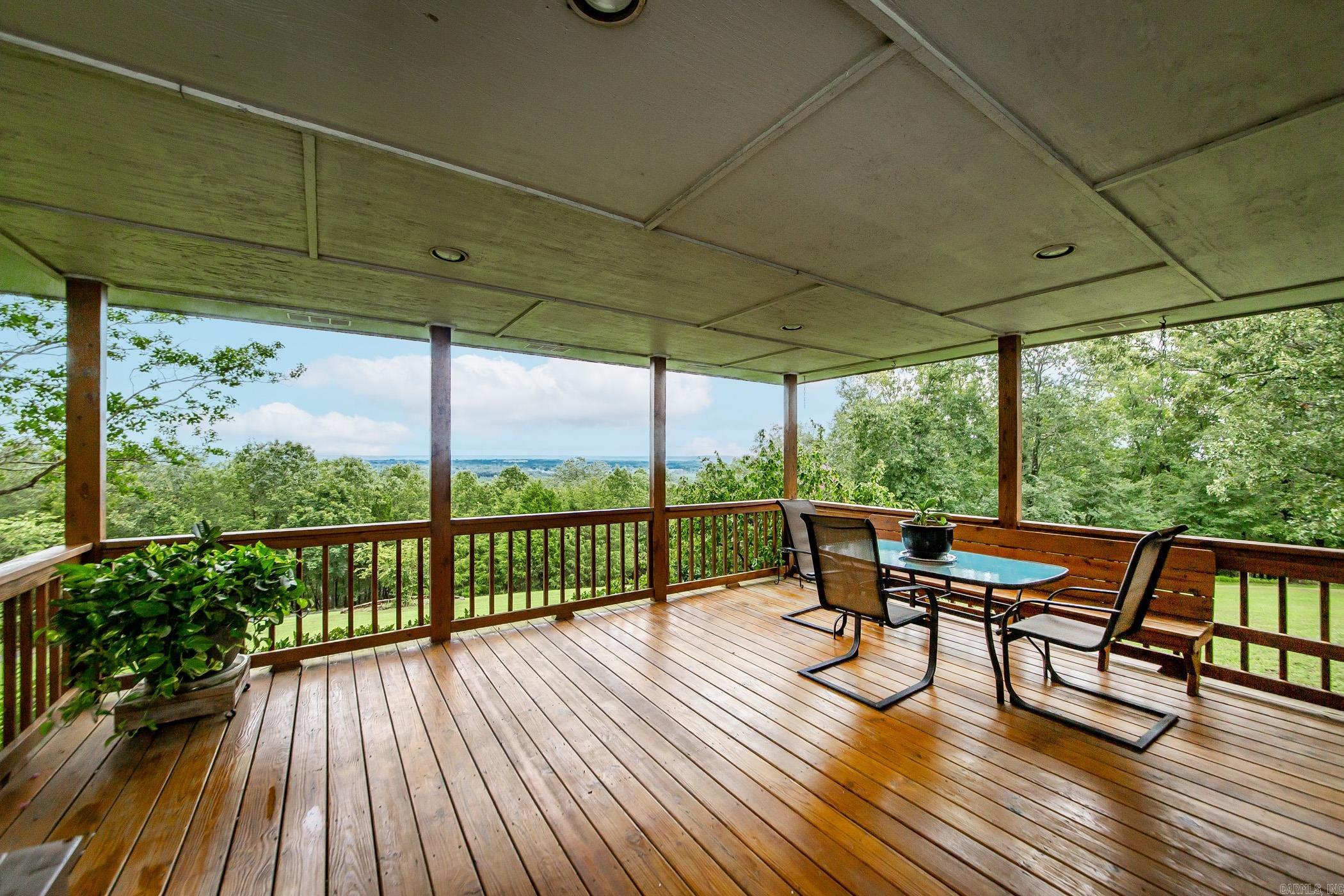753 Lewisburg  Austin, AR