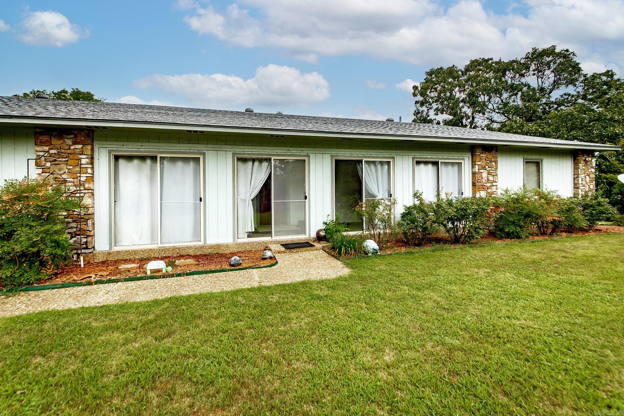 753 Lewisburg  Austin, AR