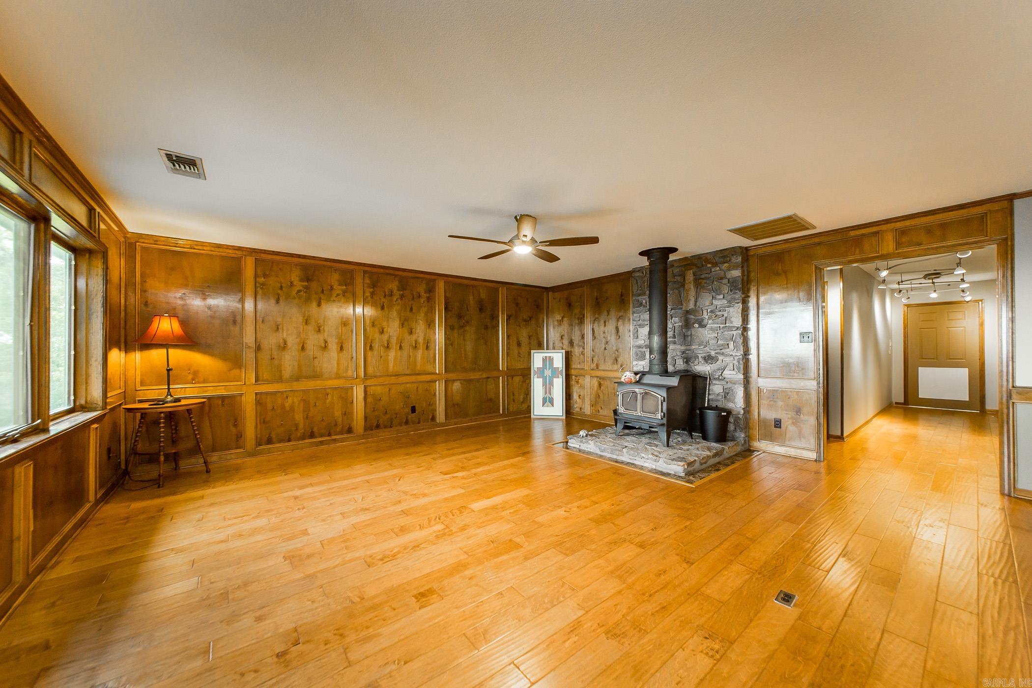 753 Lewisburg  Austin, AR