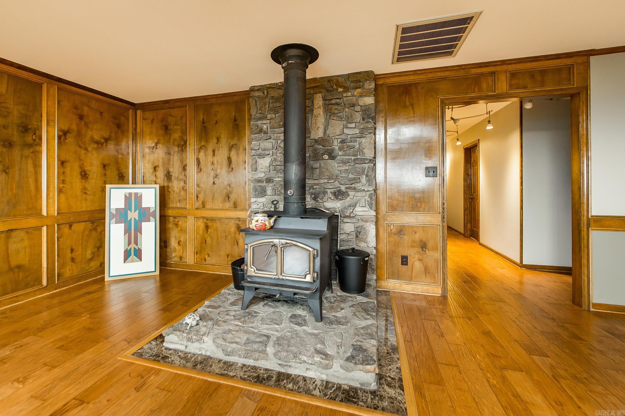 753 Lewisburg  Austin, AR