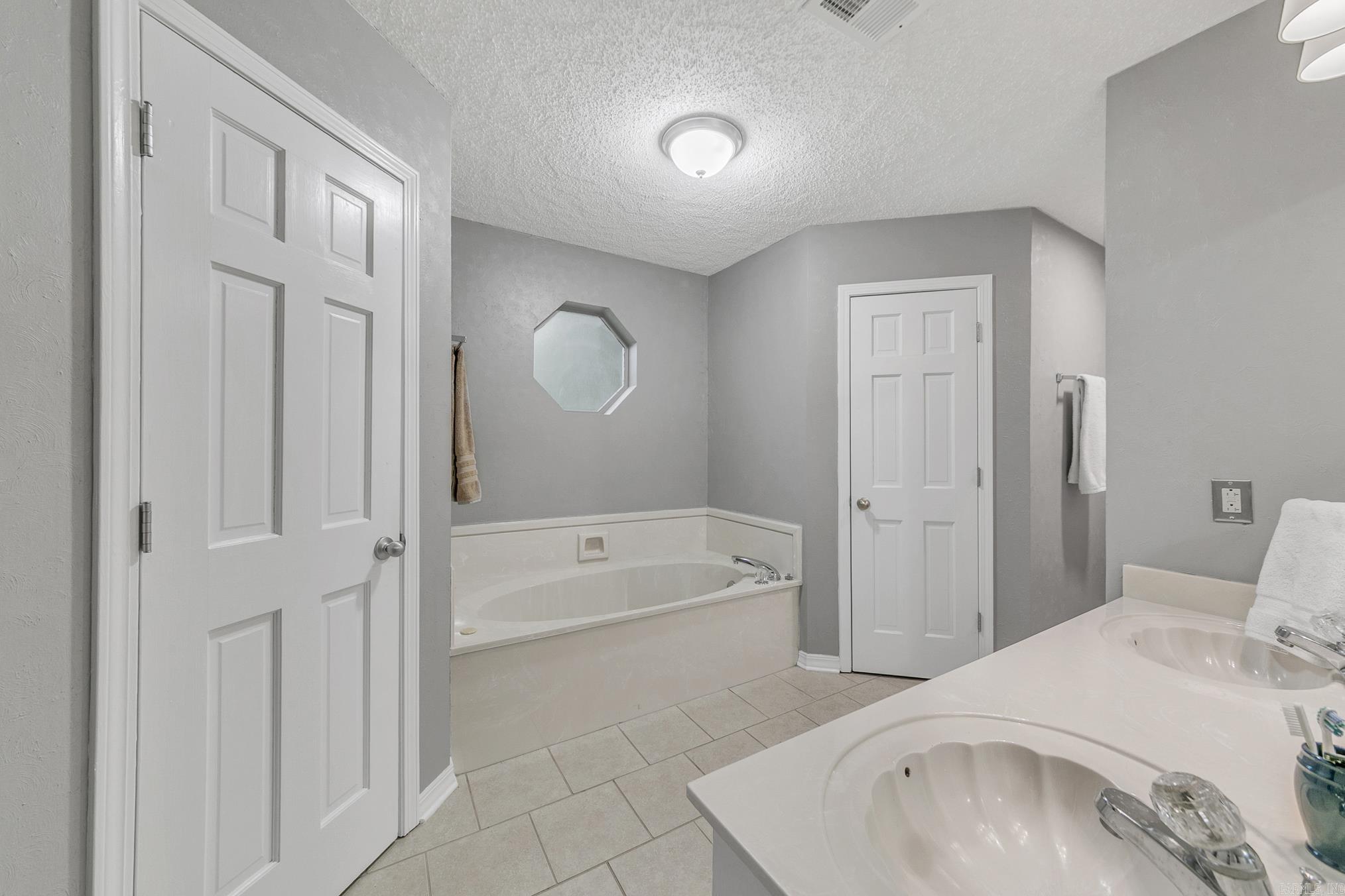 36 Sun Valley  Cabot, AR
