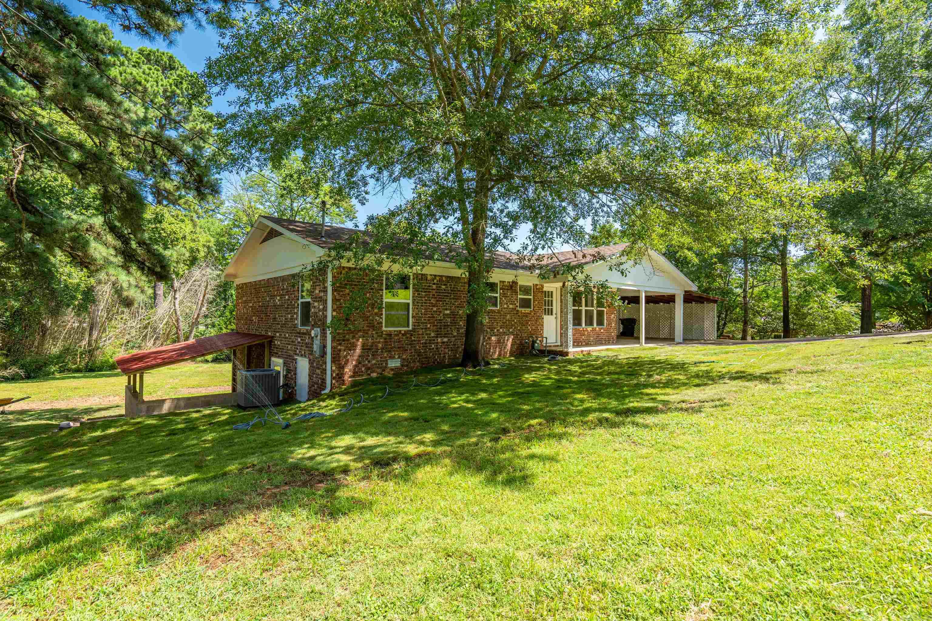 108 Windamere  Hot Springs, AR