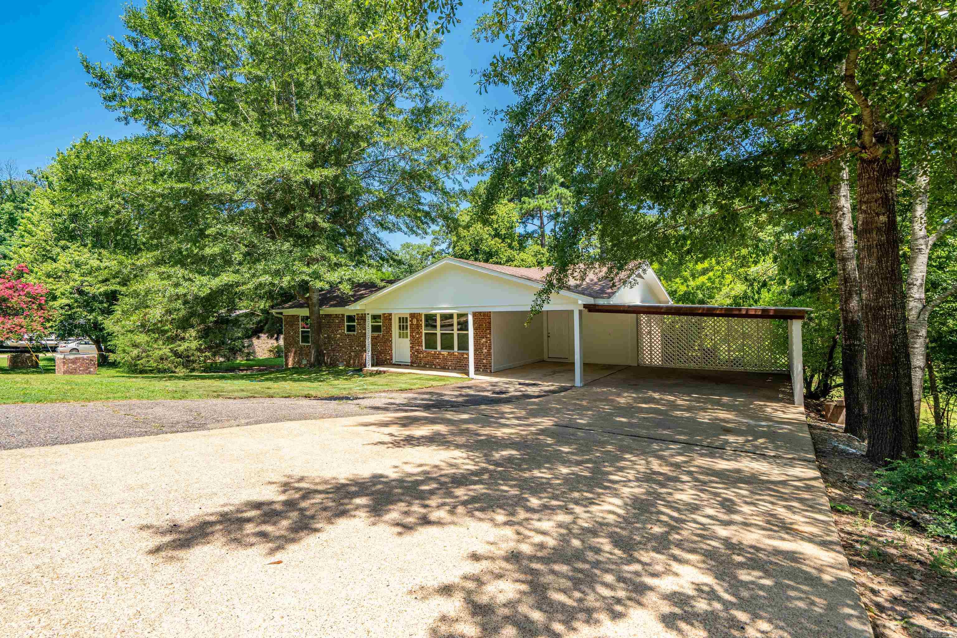 108 Windamere  Hot Springs, AR