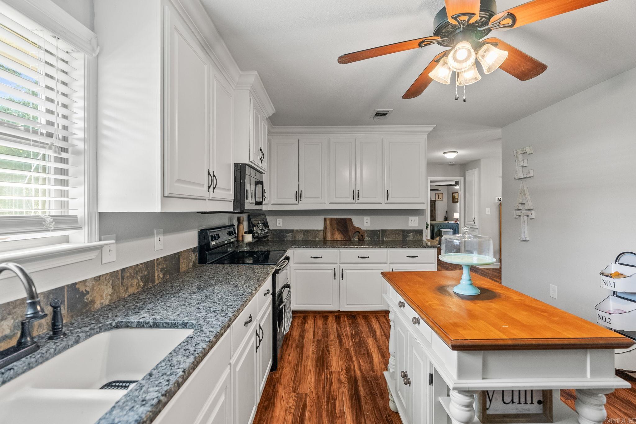 18 Crestview  Conway, AR