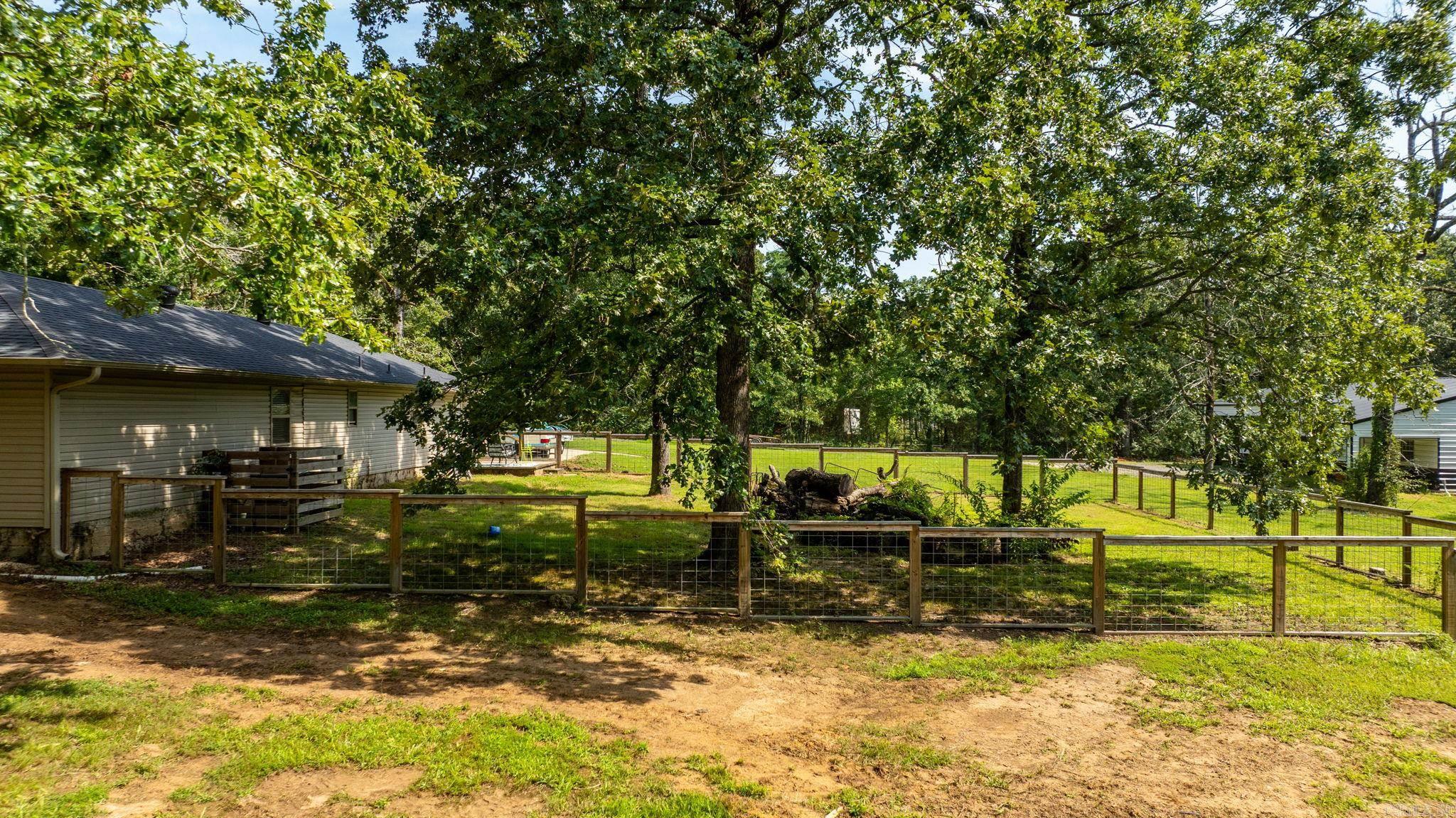 18 Crestview  Conway, AR