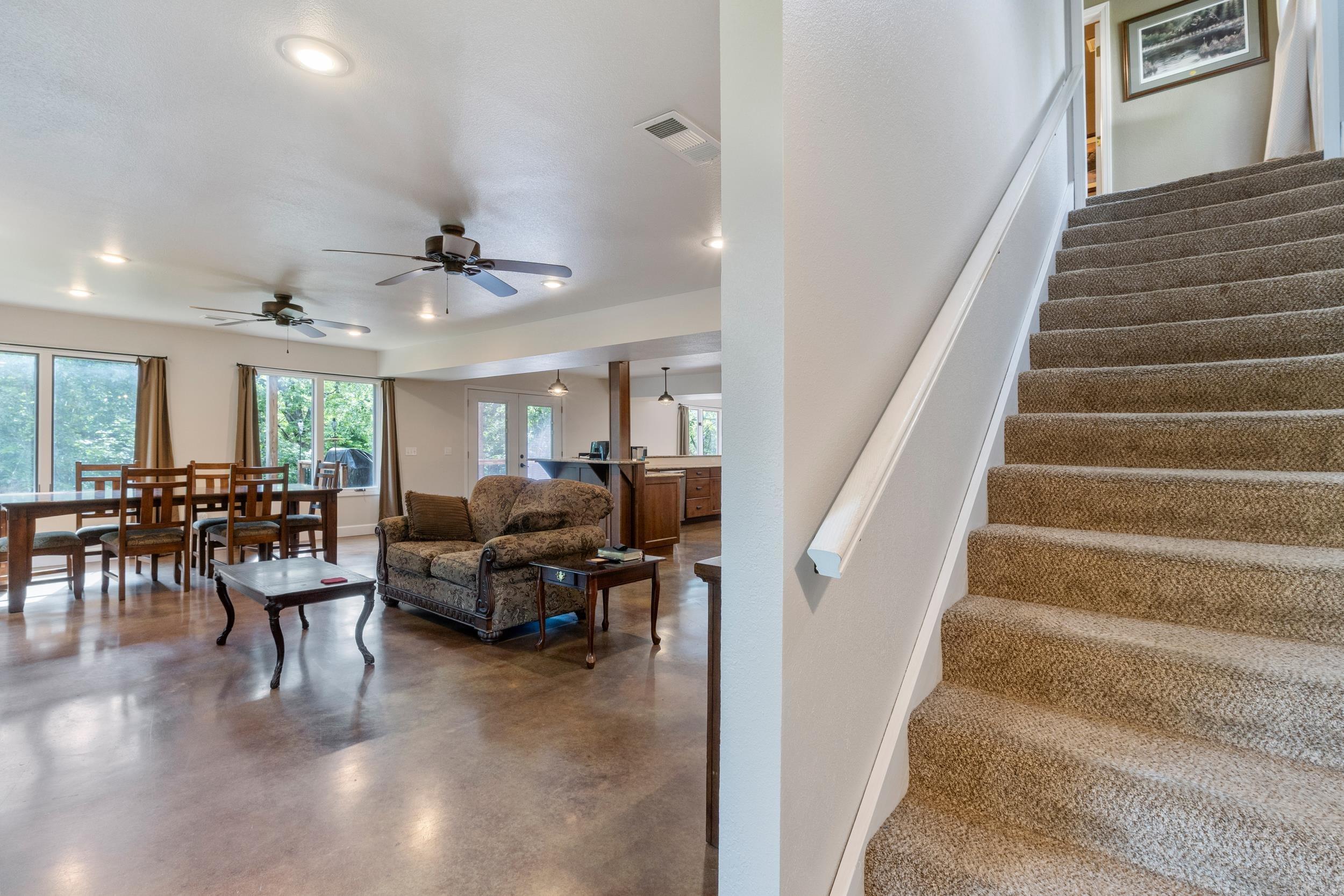 15364 Twin Pines Road  Lowell, AR