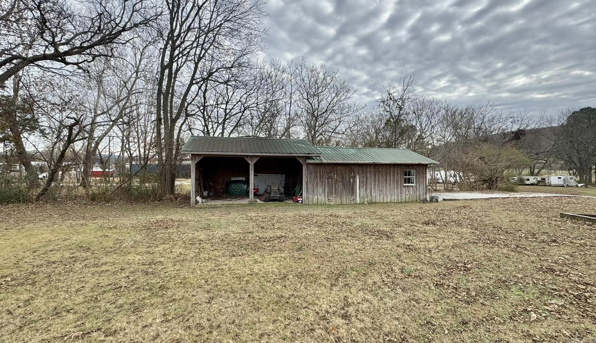 211/215 Service Street  Mountain View, AR