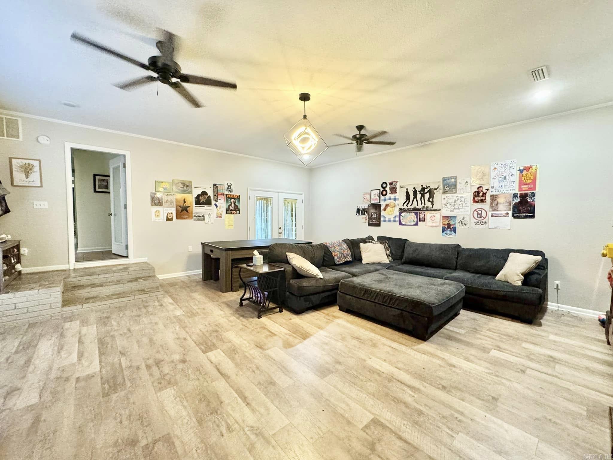 211/215 Service Street  Mountain View, AR