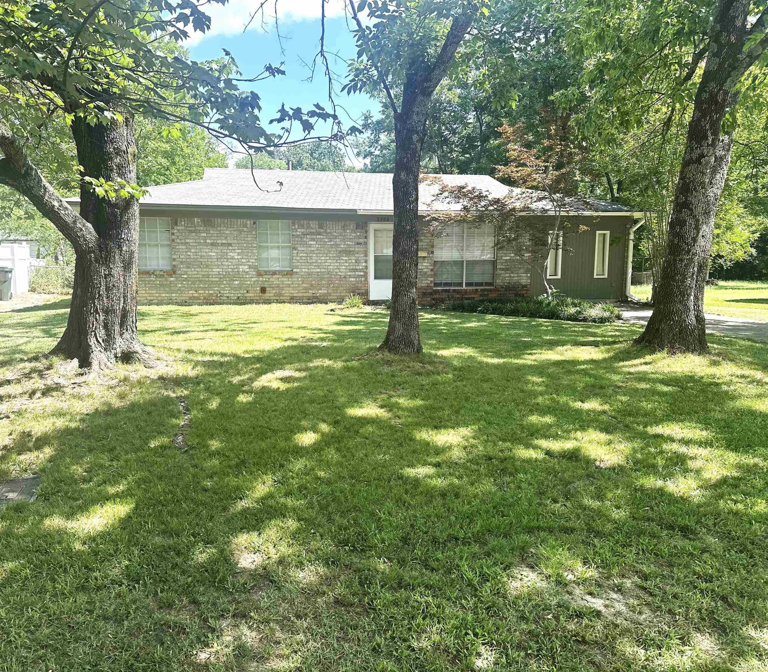 2202 Arkansas  Conway, AR
