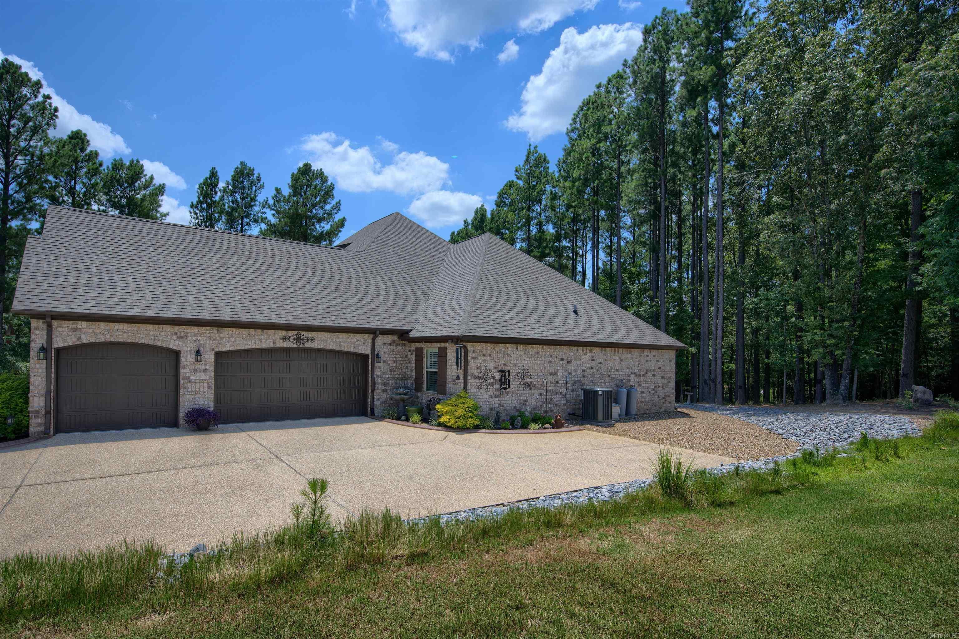17 Captura Circle  Hot Springs Village, AR