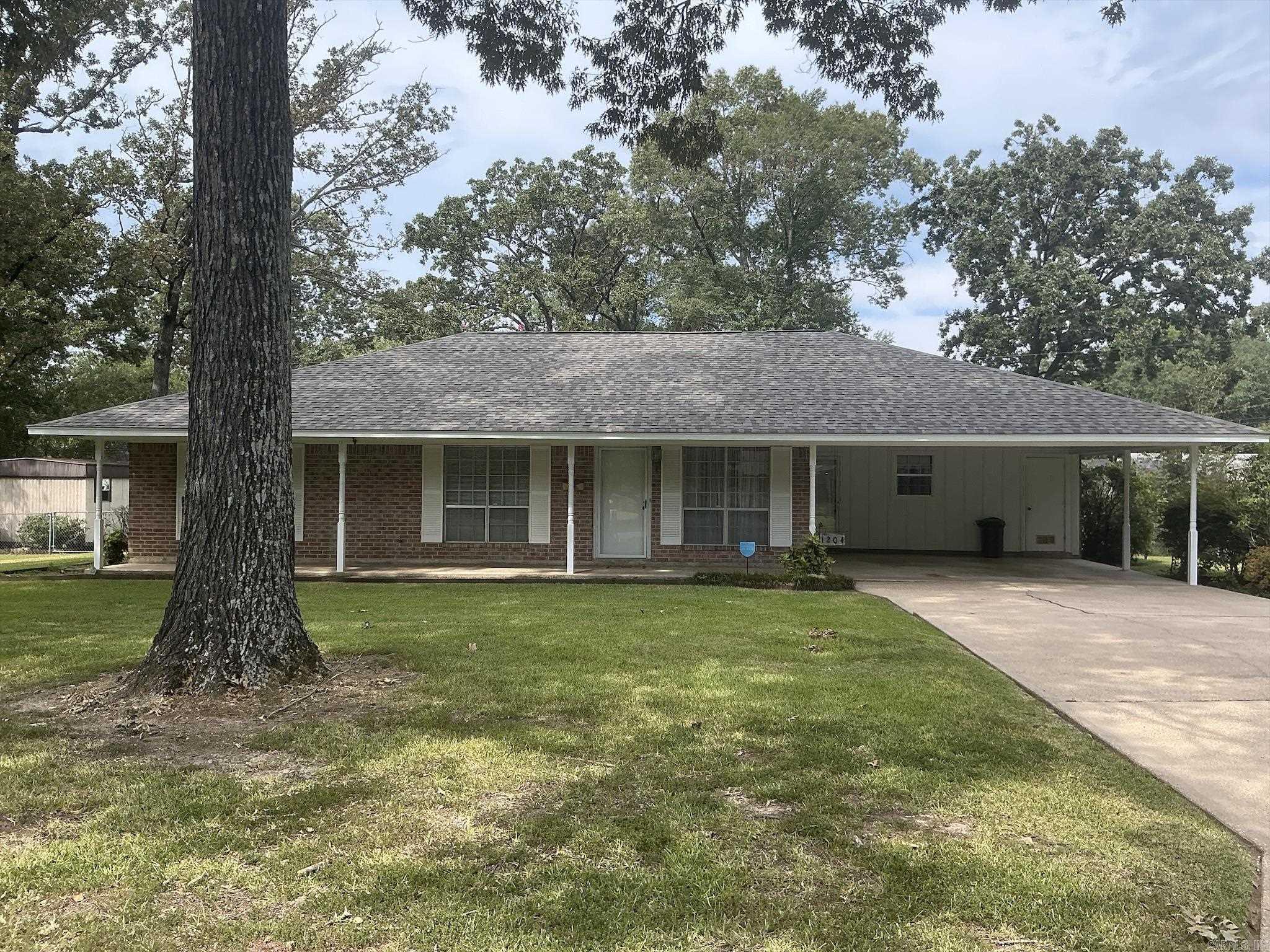1204 Cypress  Crossett, AR